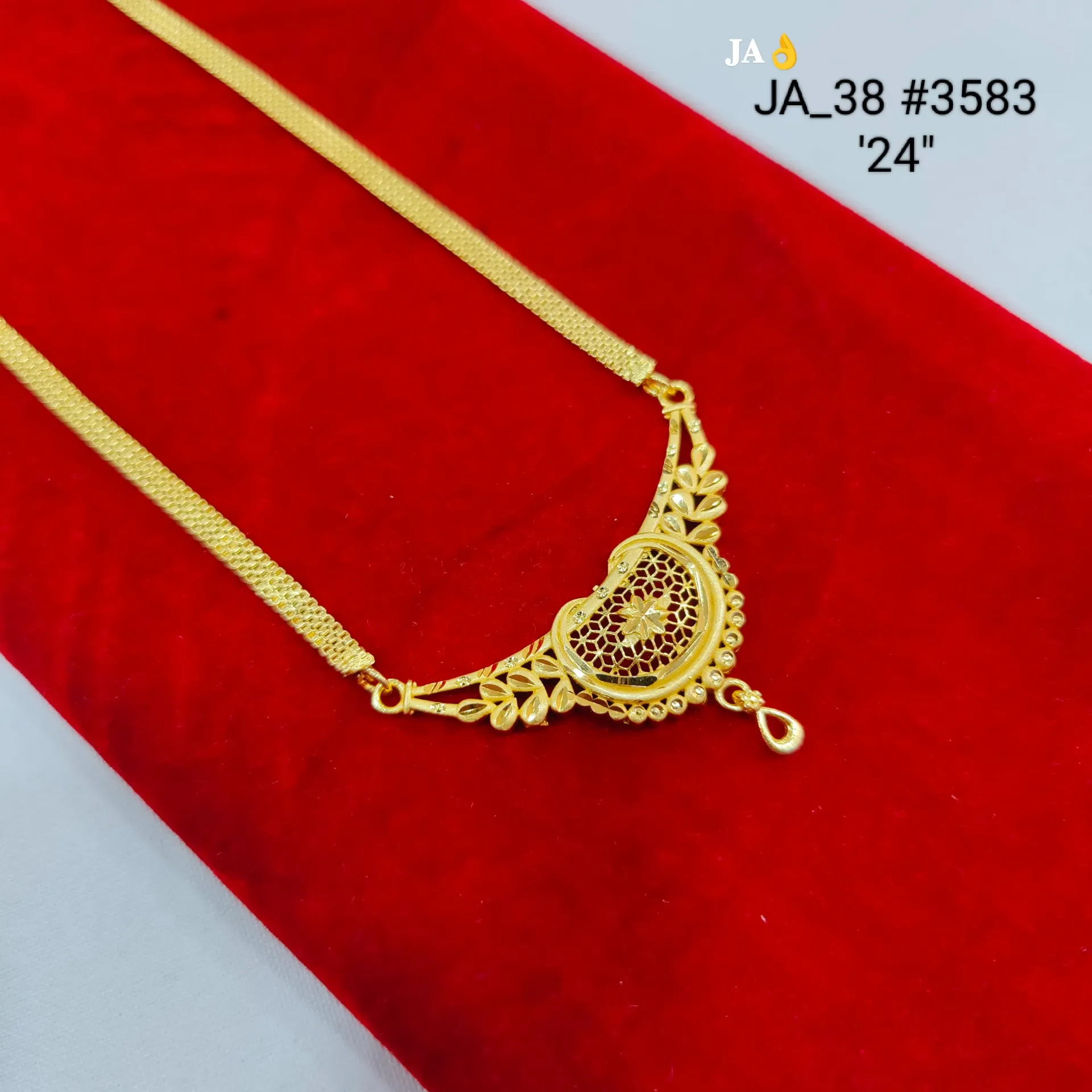 1 Gram Gold Plated Traditional Leaf Designer Side Pendant Necklace DN-3583