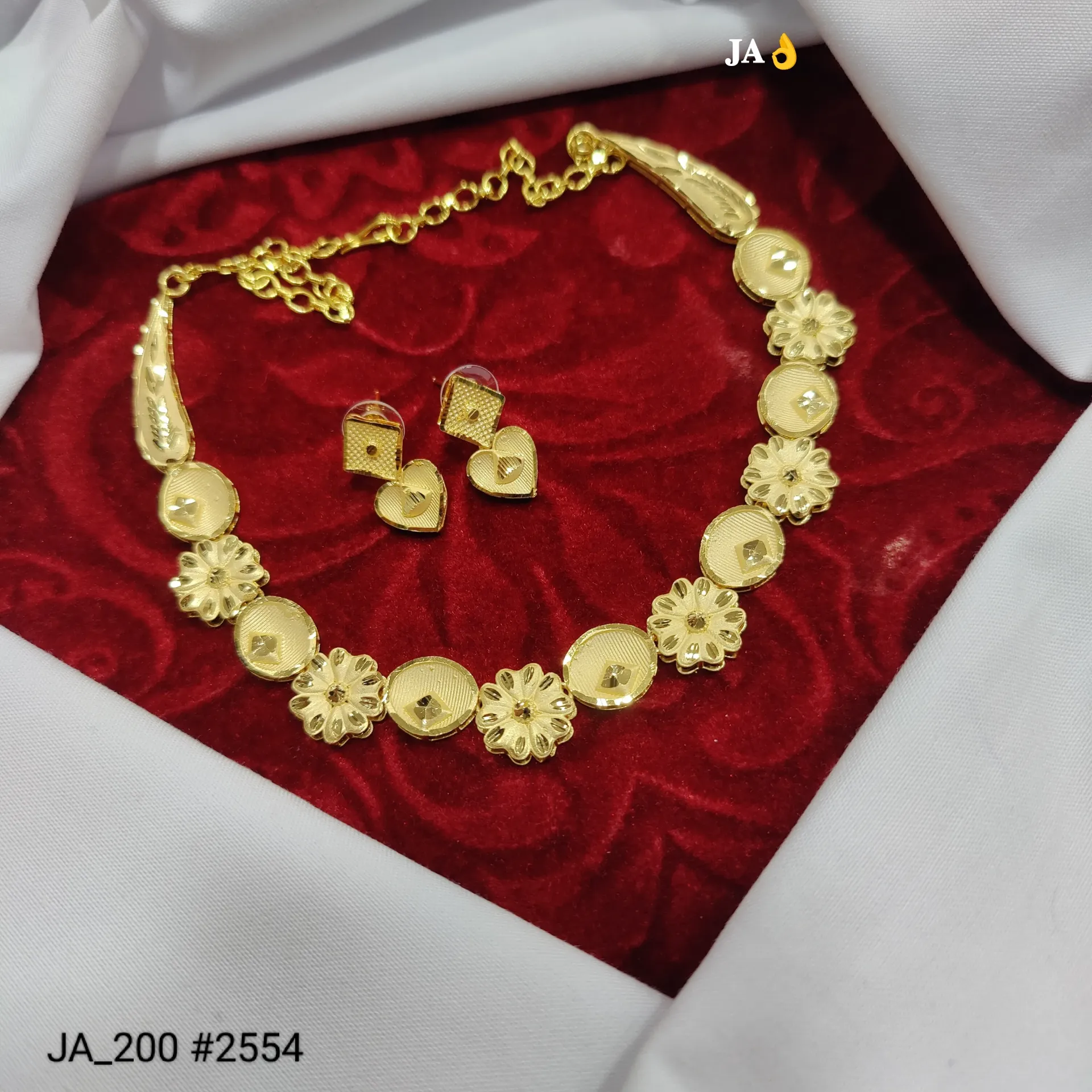 Elegant Gold Plated Floral Necklace Set with Matching Earrings  DN-2554