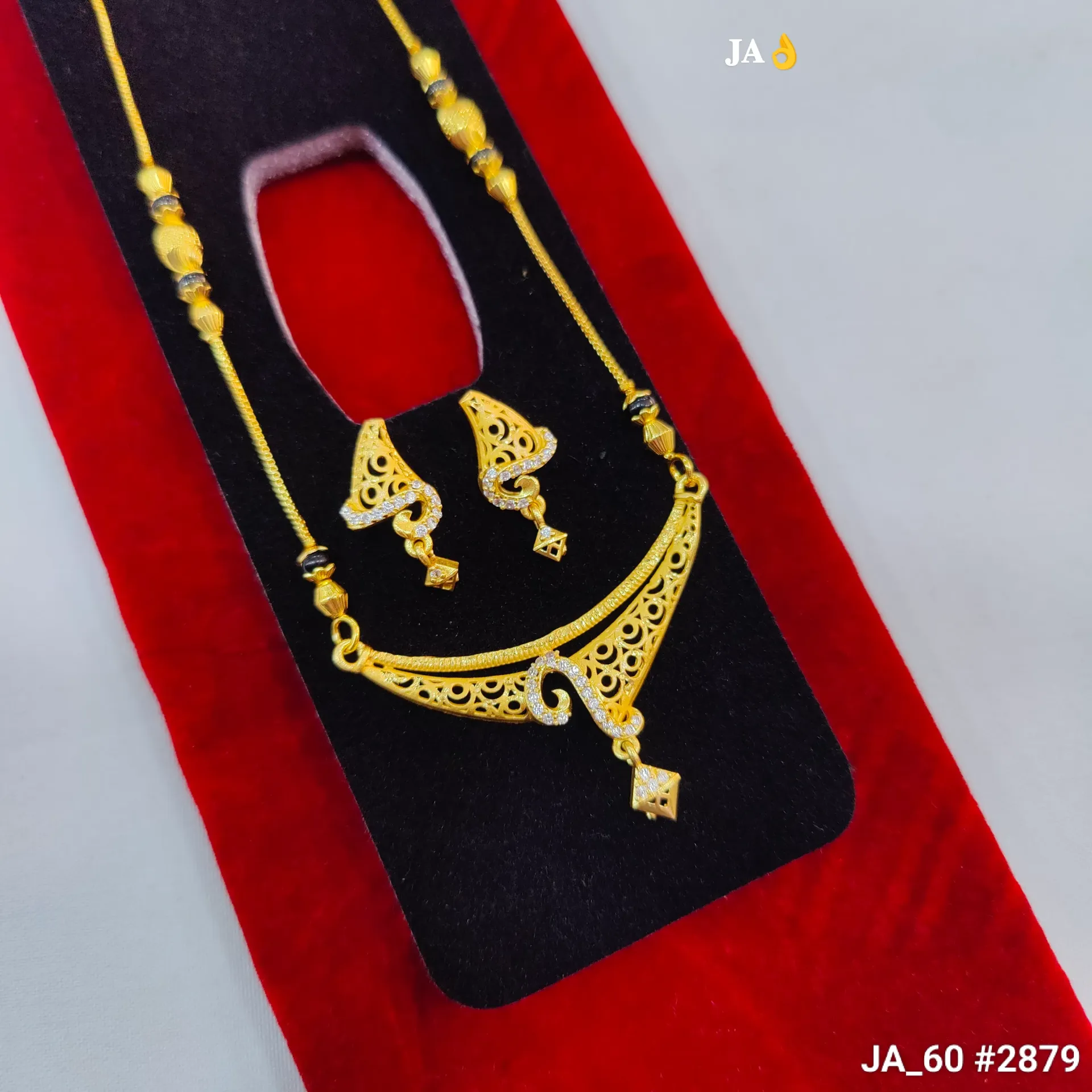 Gold Plated Elegant Necklace Set with Earrings DN-2879