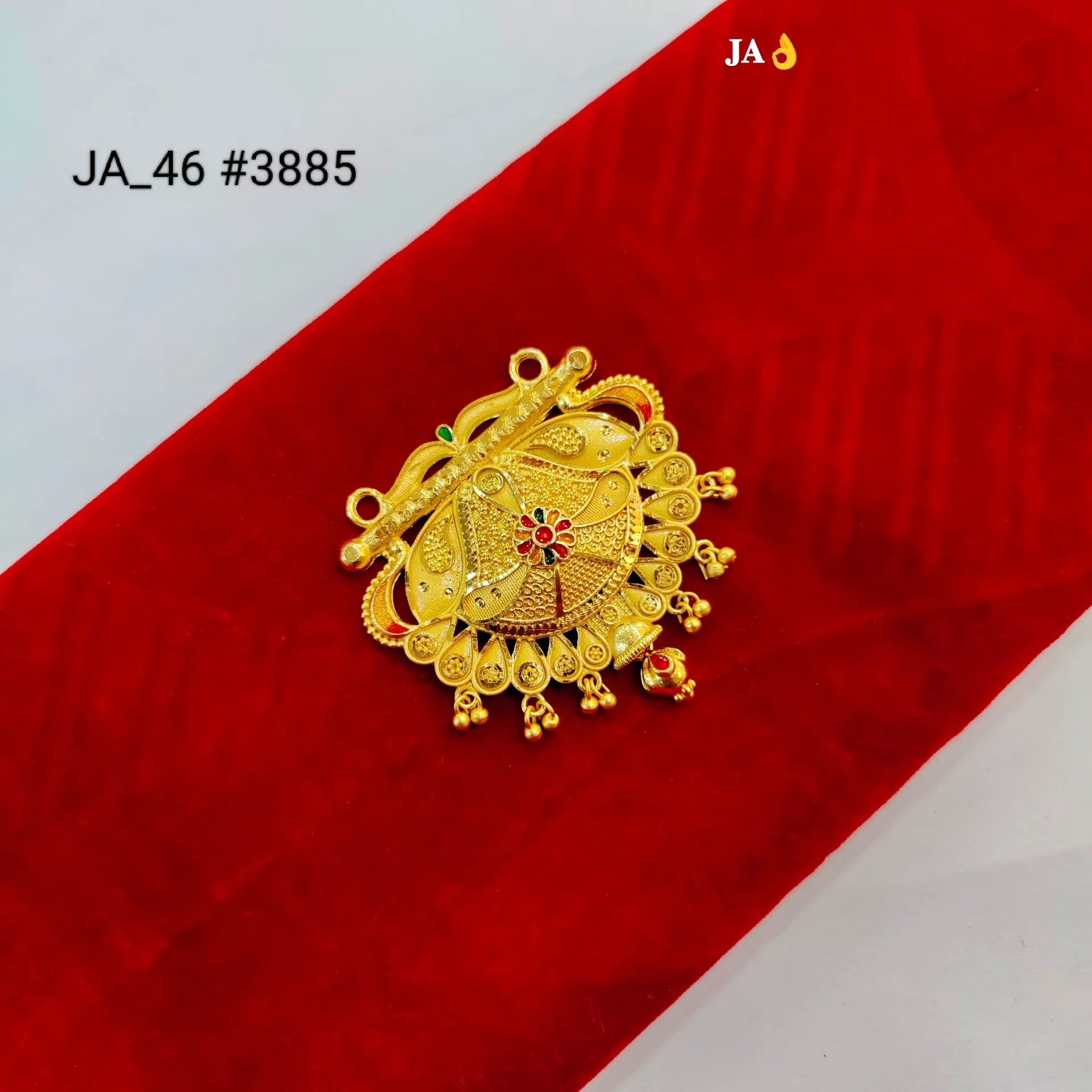 Traditional Circular Floral Gold Plated Pendant DN-3885