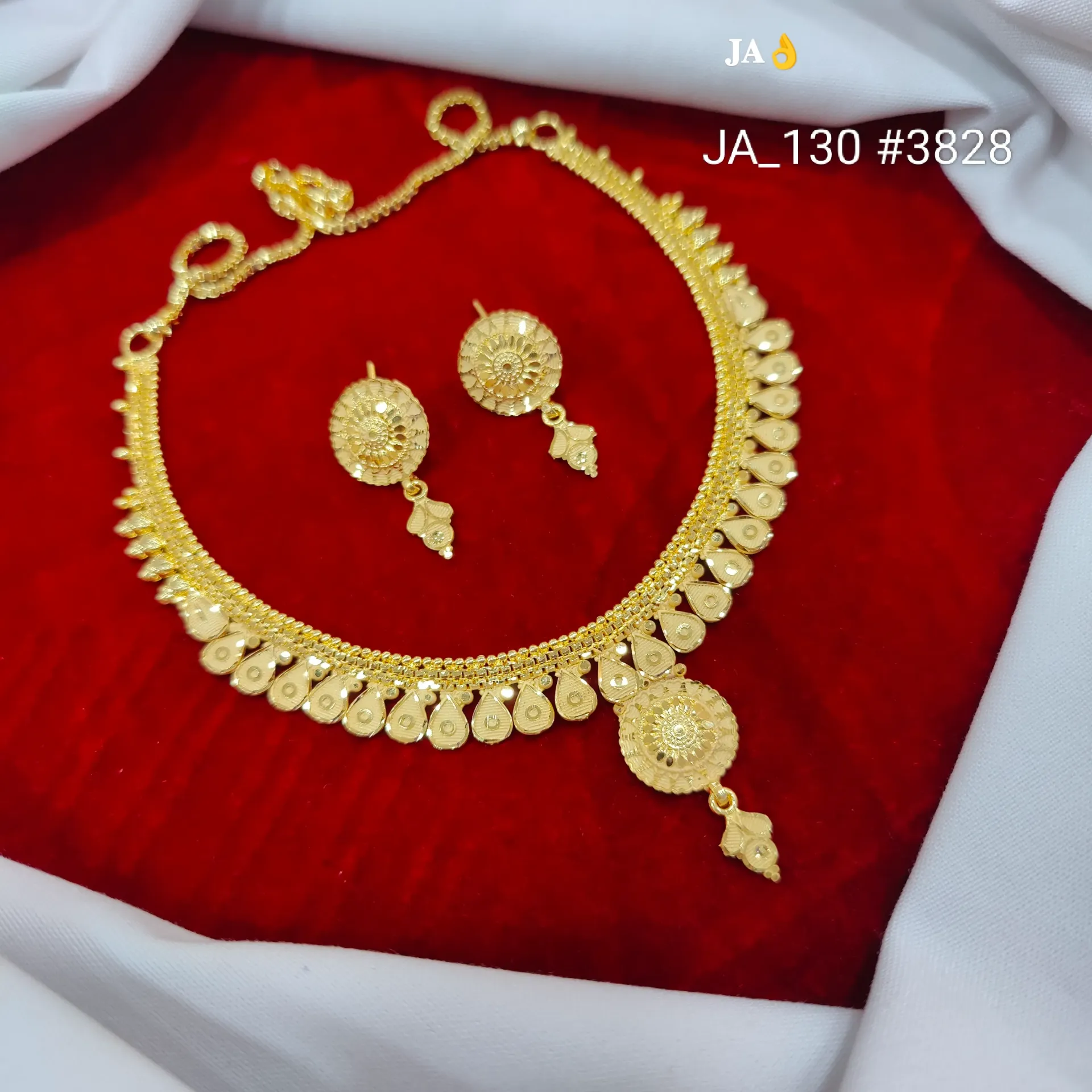 1 Gram Gold Plated Teardrop Designer Necklace Set DN-3828