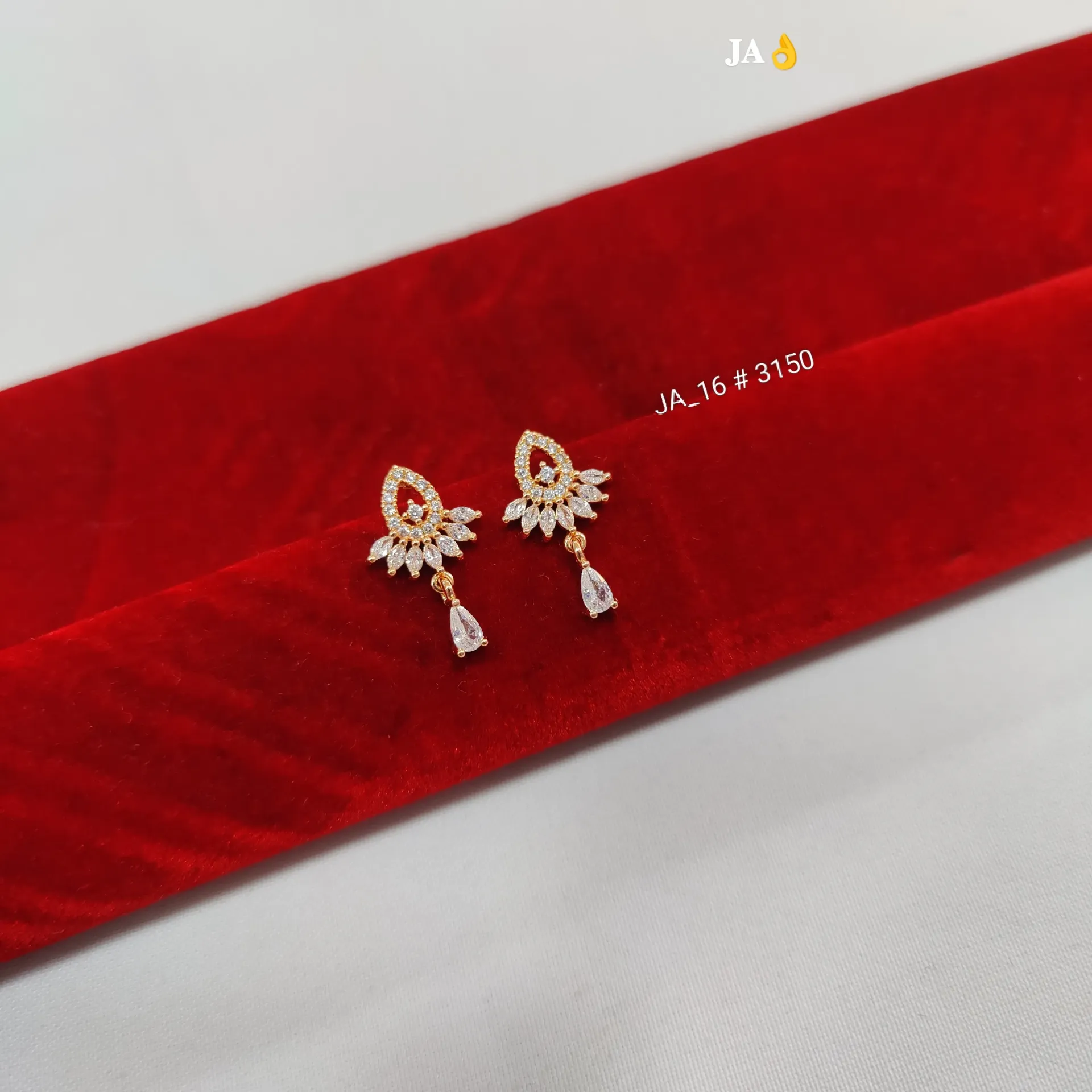 Gold Finish Designer Party Wear Earrings DN-3150