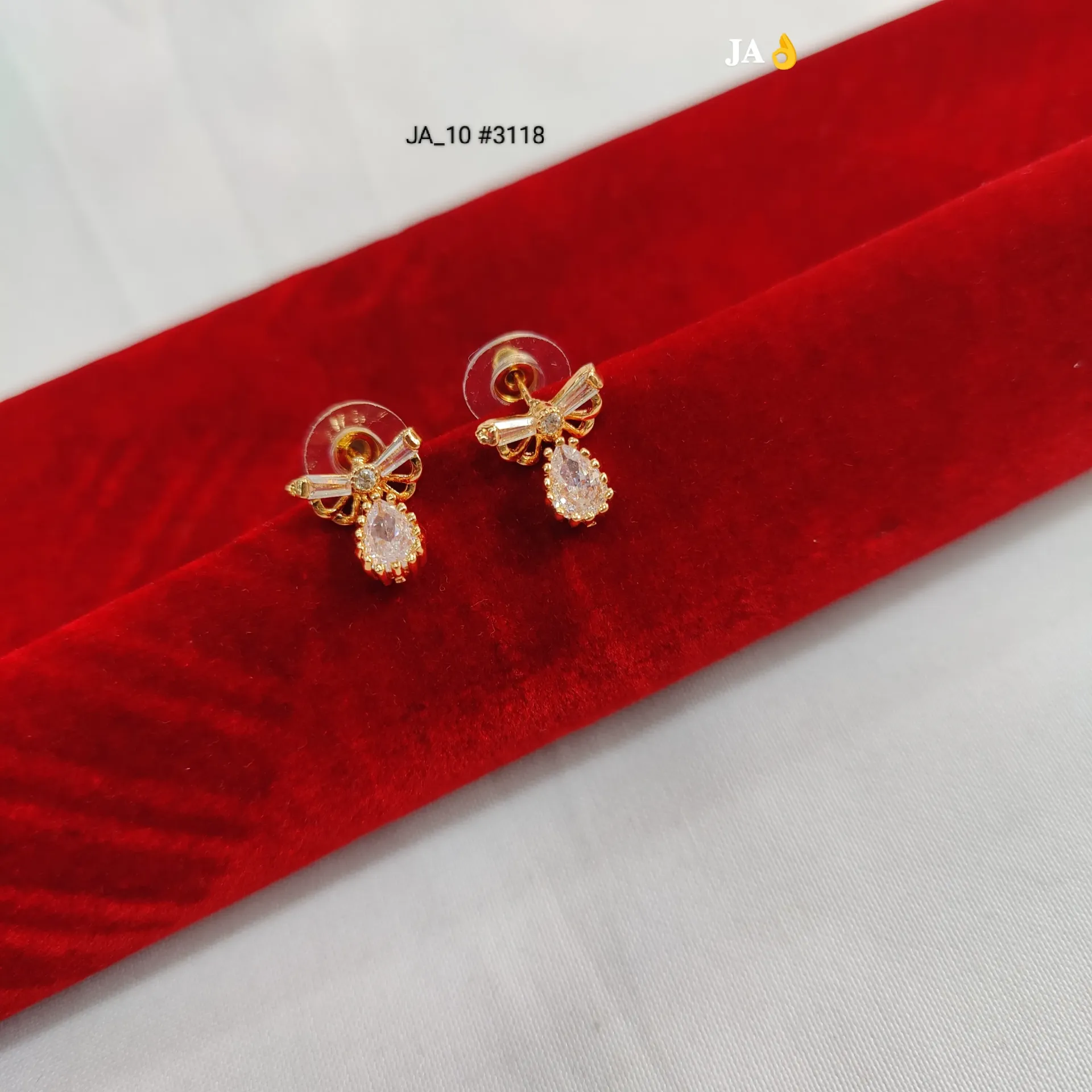 Gold Finish Teardrop Designer Stud Earrings DN-3118