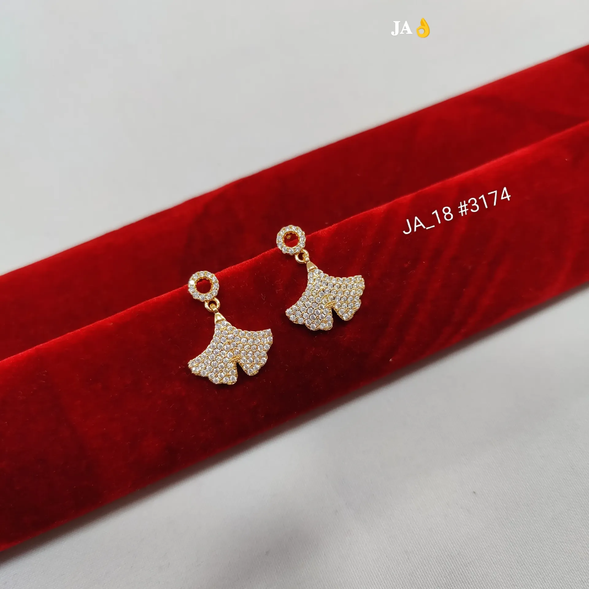 Elegant CZ Fan Drop Earrings DN-3174