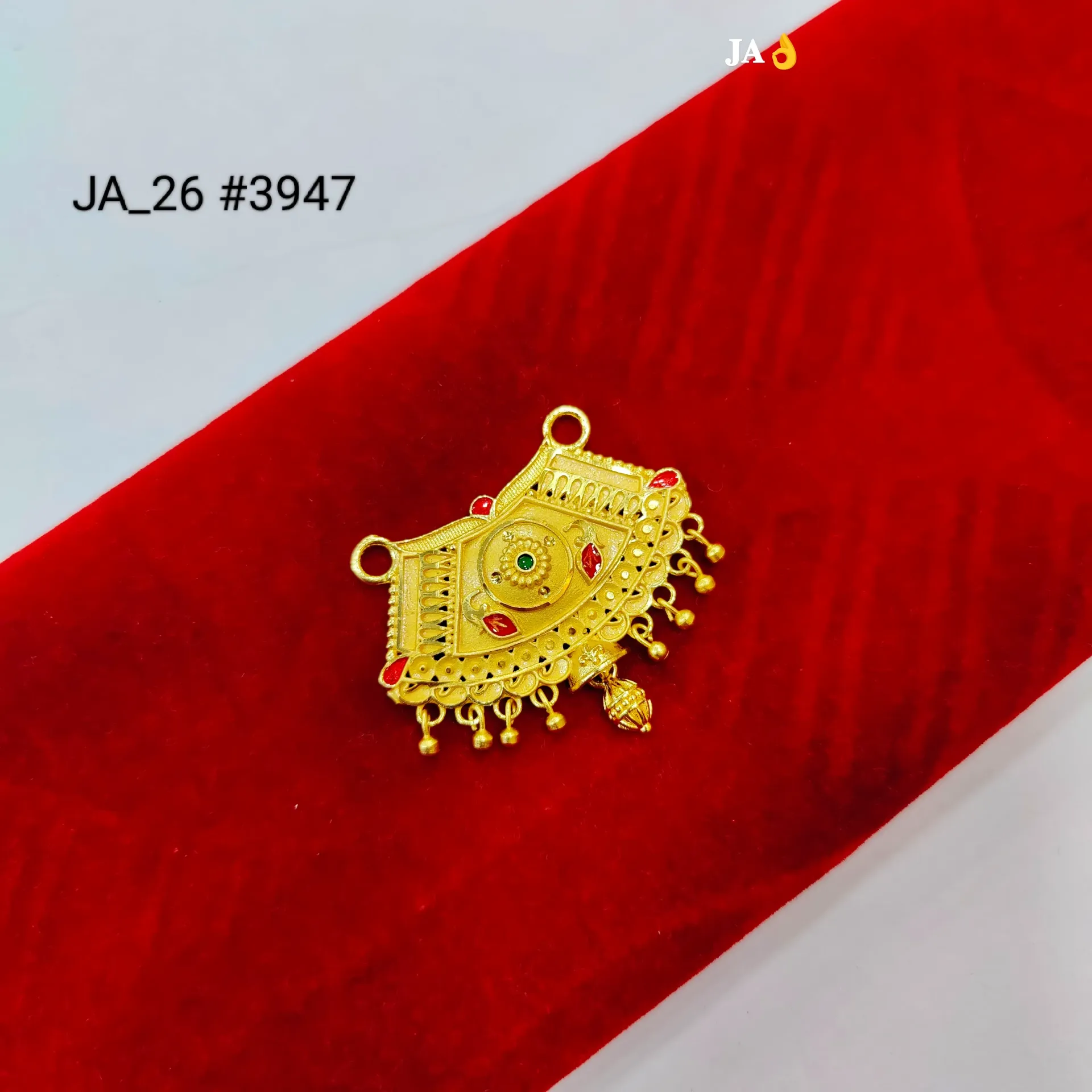 Traditional Gold Tone Designer Pendant DN-3947