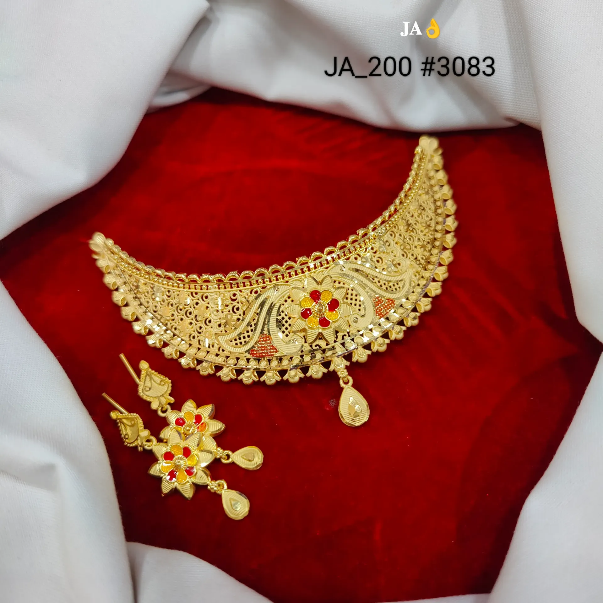 Traditional Gold Tone Floral Choker Necklace Set DN-3083