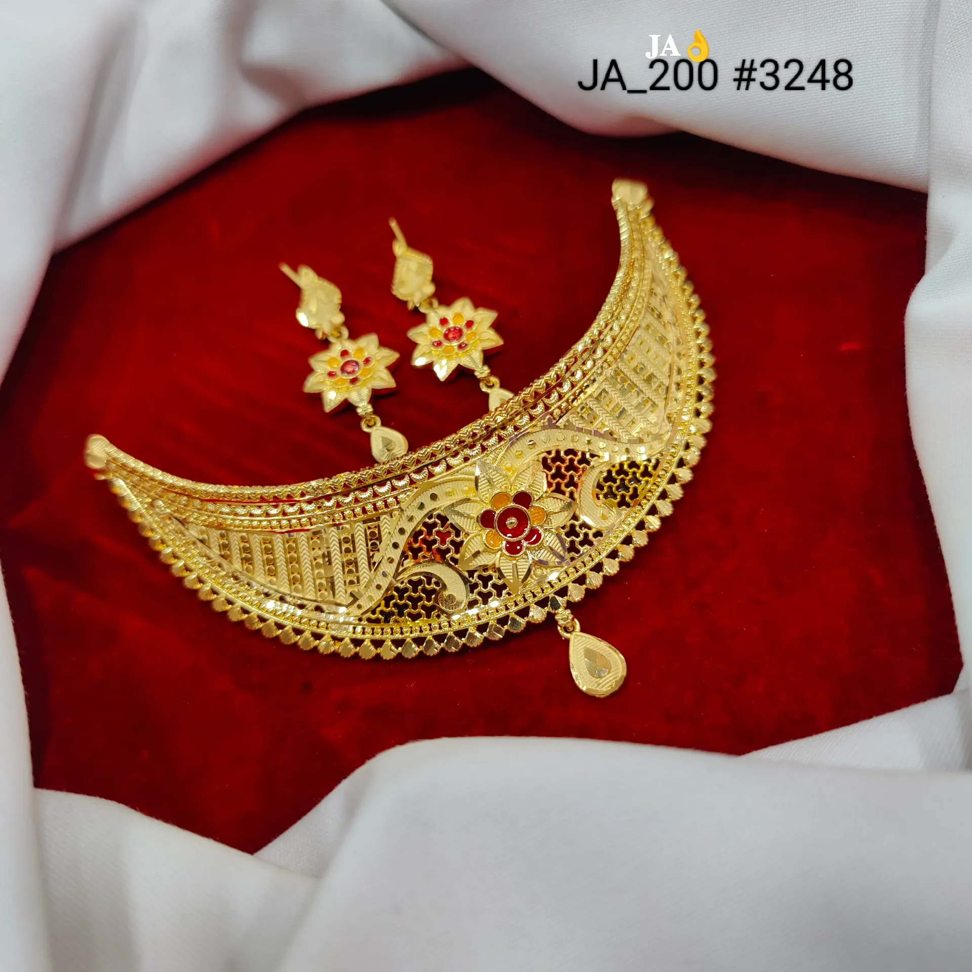 Traditional Gold Tone Designer Choker Necklace Set DN-3248
