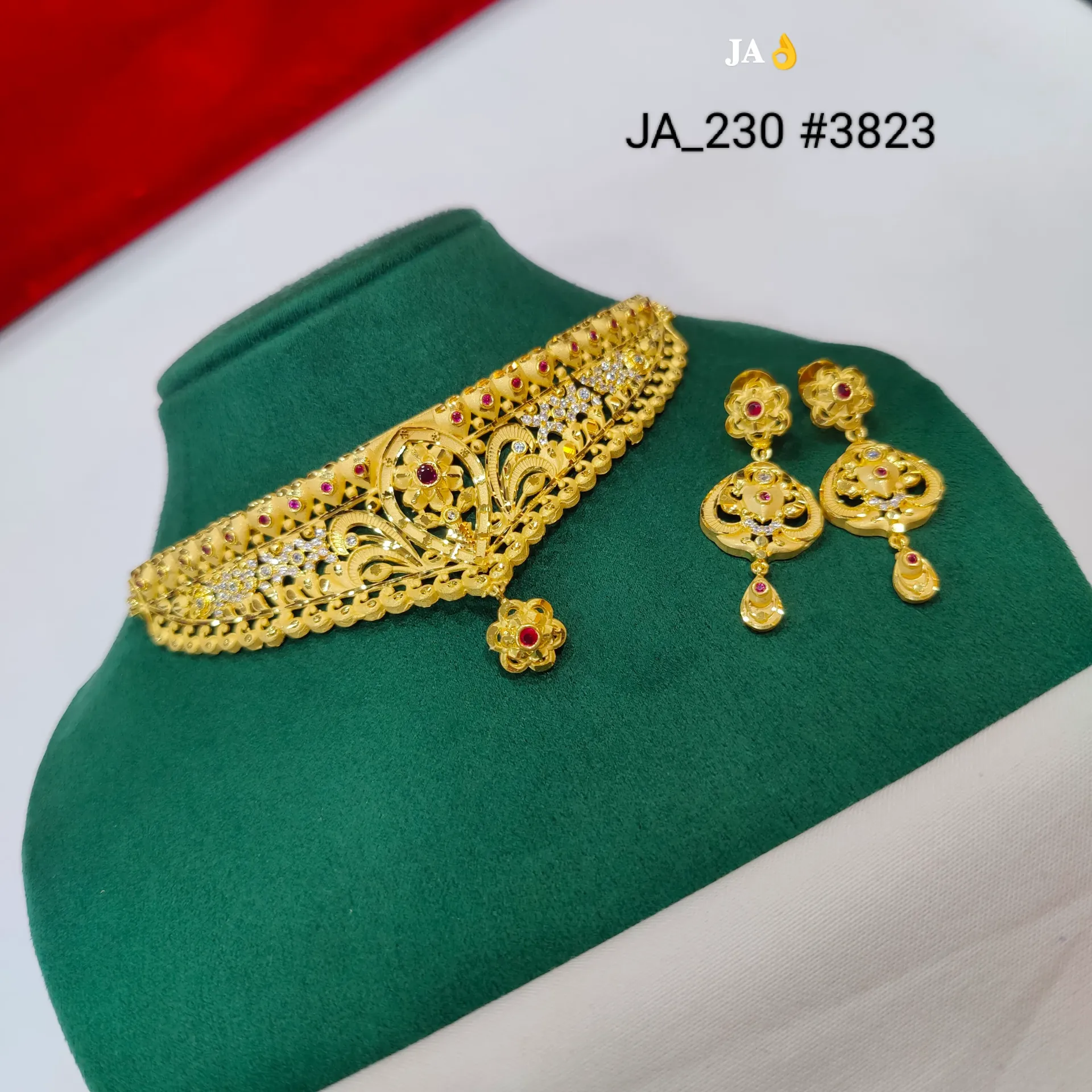 Gold Tone Traditional Floral Choker with Earrings  DN-3823