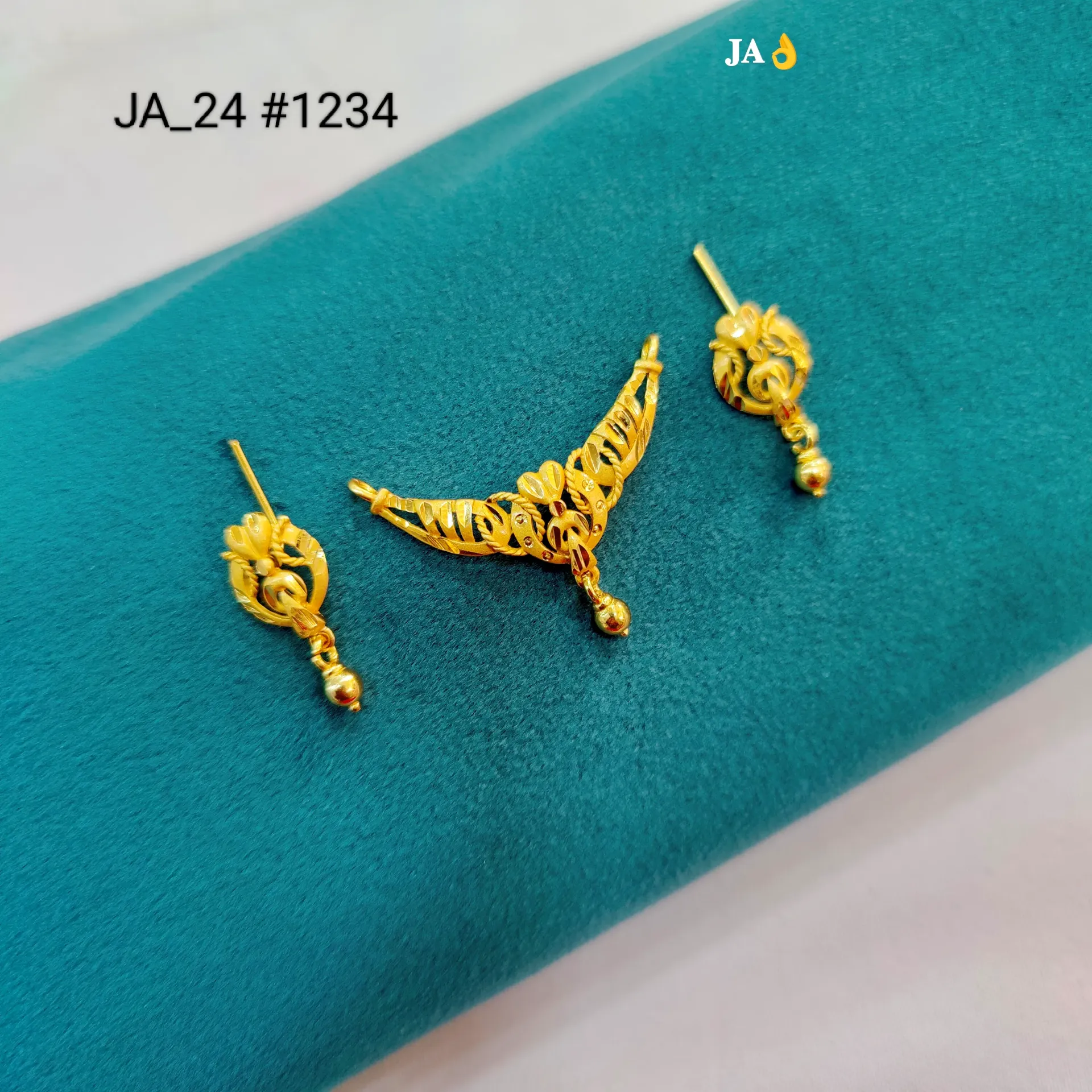 Women's 1 Gram Gold Plated Pendant Set with Stud Earrings – DN-1234