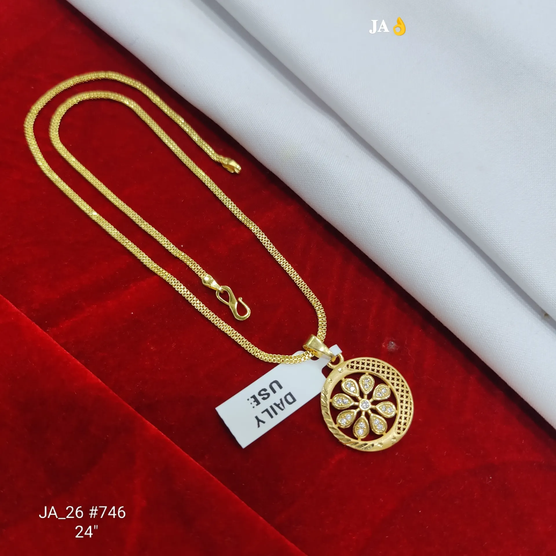 Gold Plated Floral Round Pendant Chain DN-746