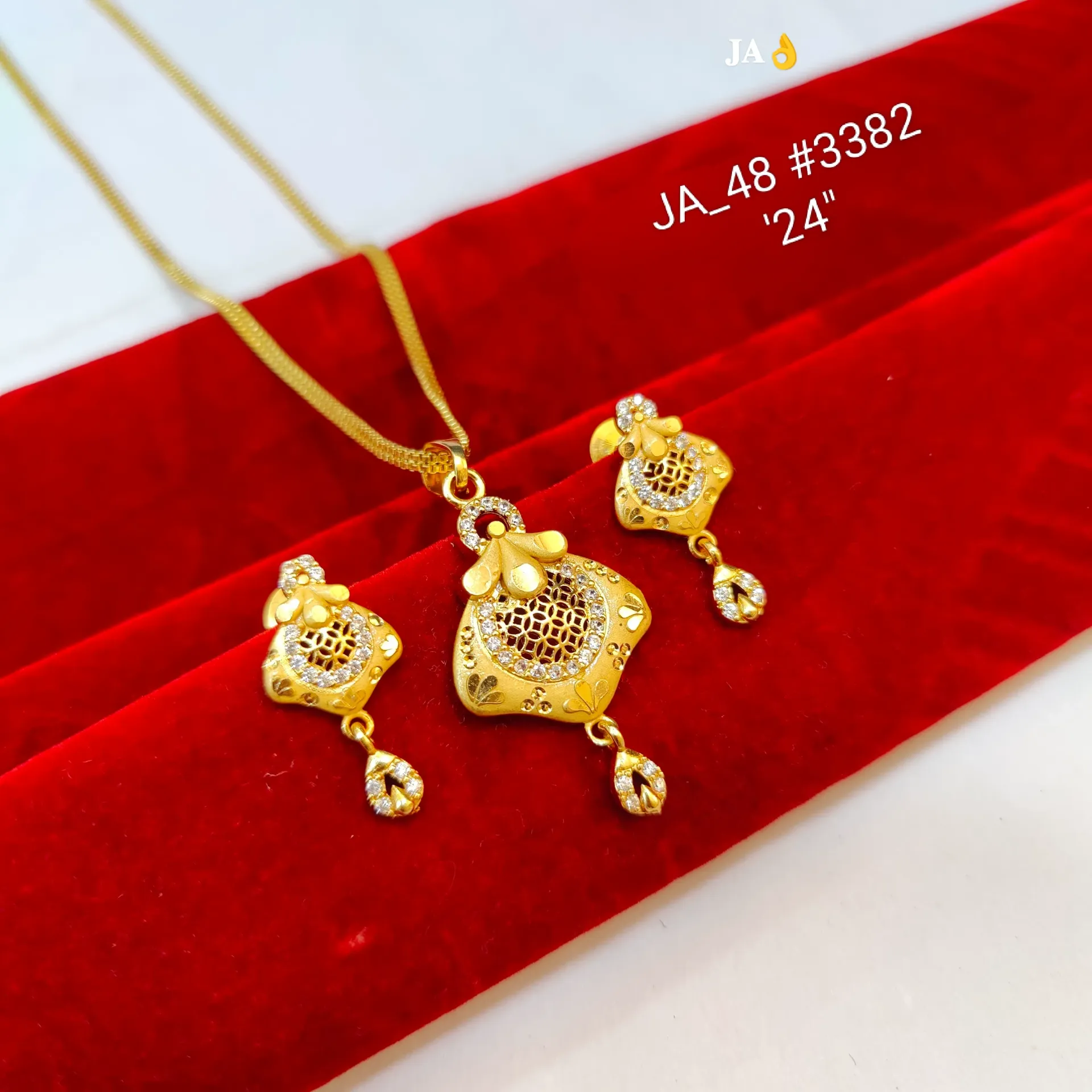 One Gram Gold Plated Floral Mesh Designer Pendant Set with Earrings & Chain DN-3382