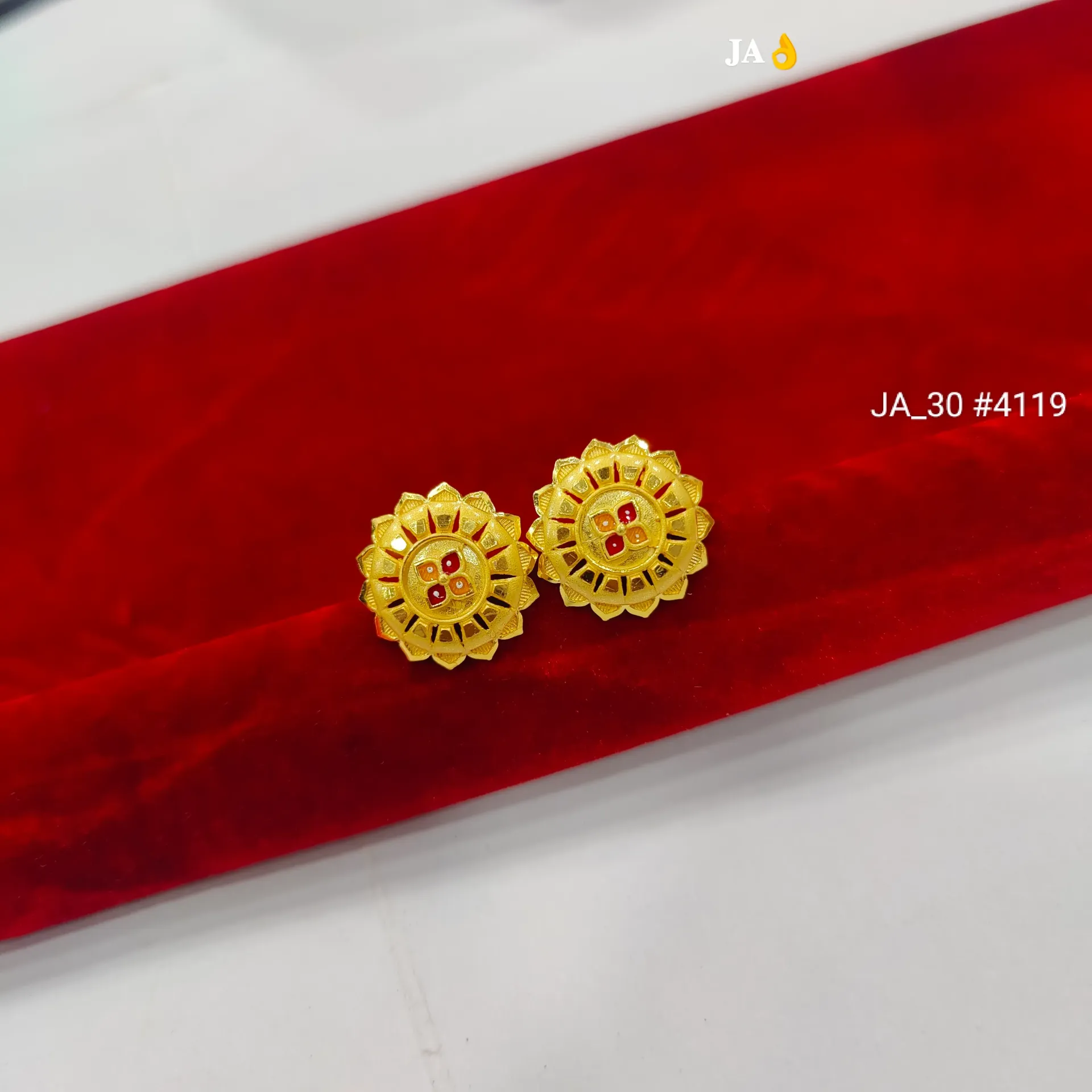 Traditional Floral Gold Stud Earrings DN - 4119