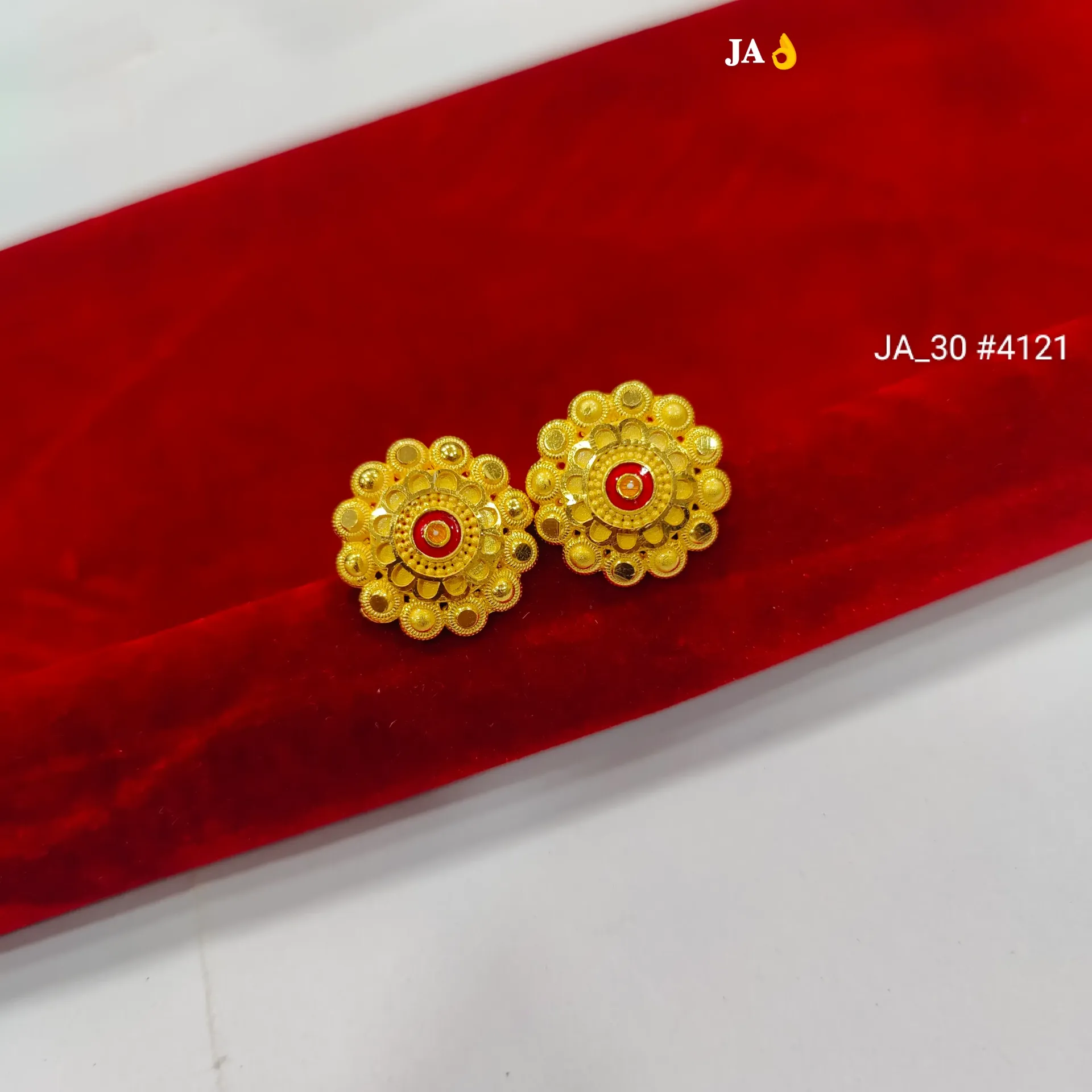 Beaded Floral Gold Stud Earrings DN - 4121