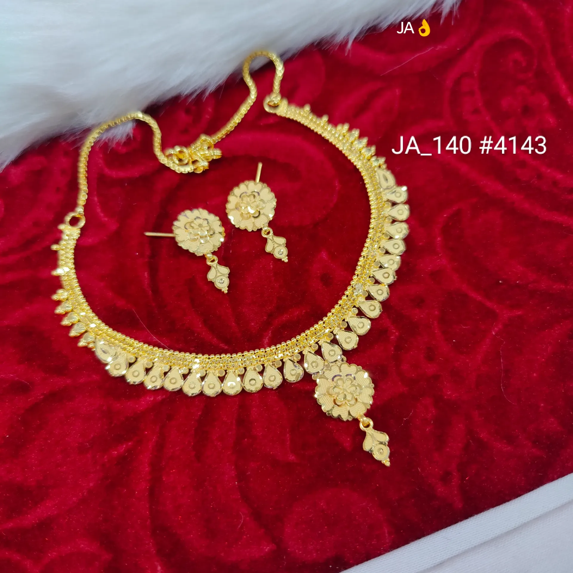 Women's 1 Gram Gold Plated Necklace Set DN-4143