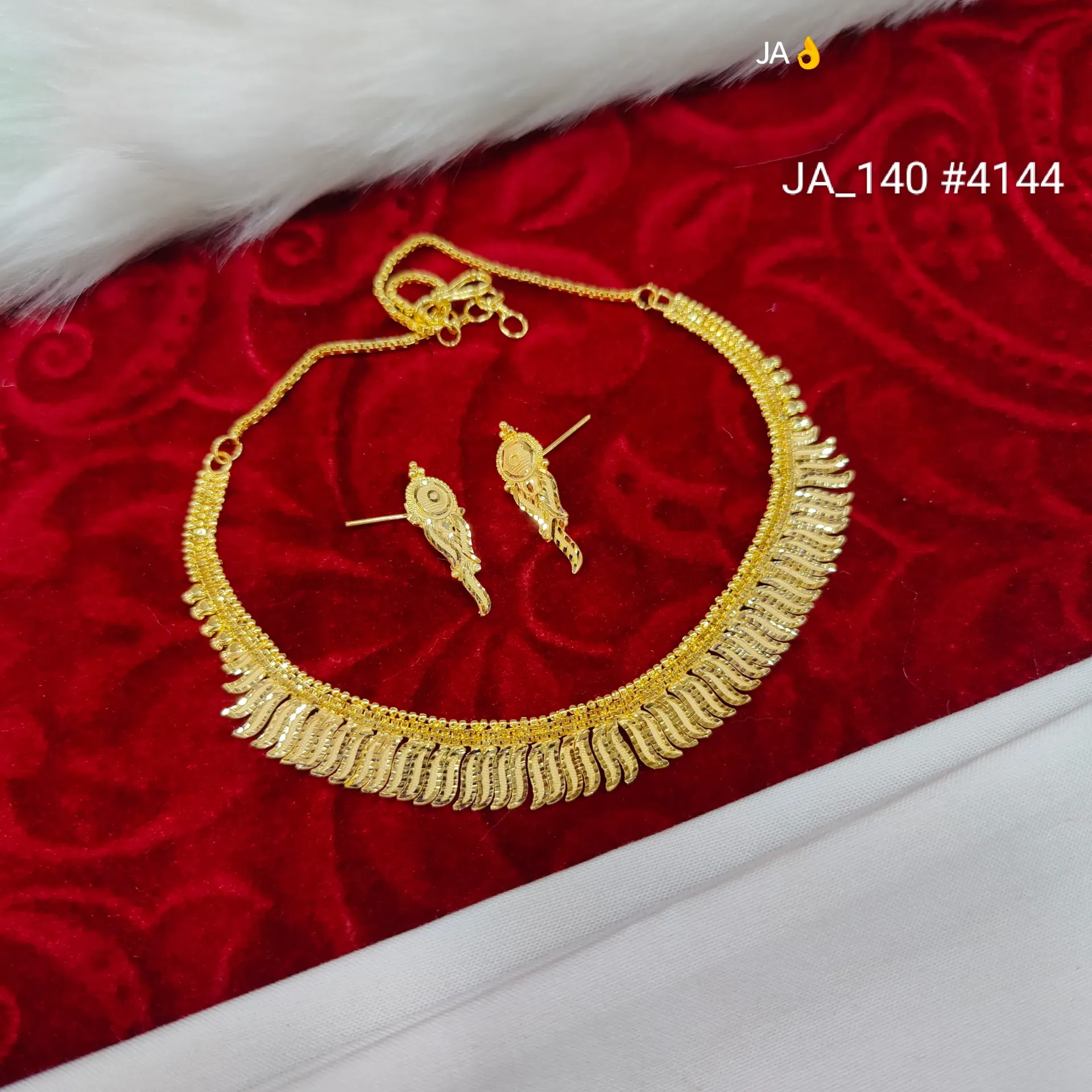 Women's 1 Gram Gold Plated Necklace Set DN-4144