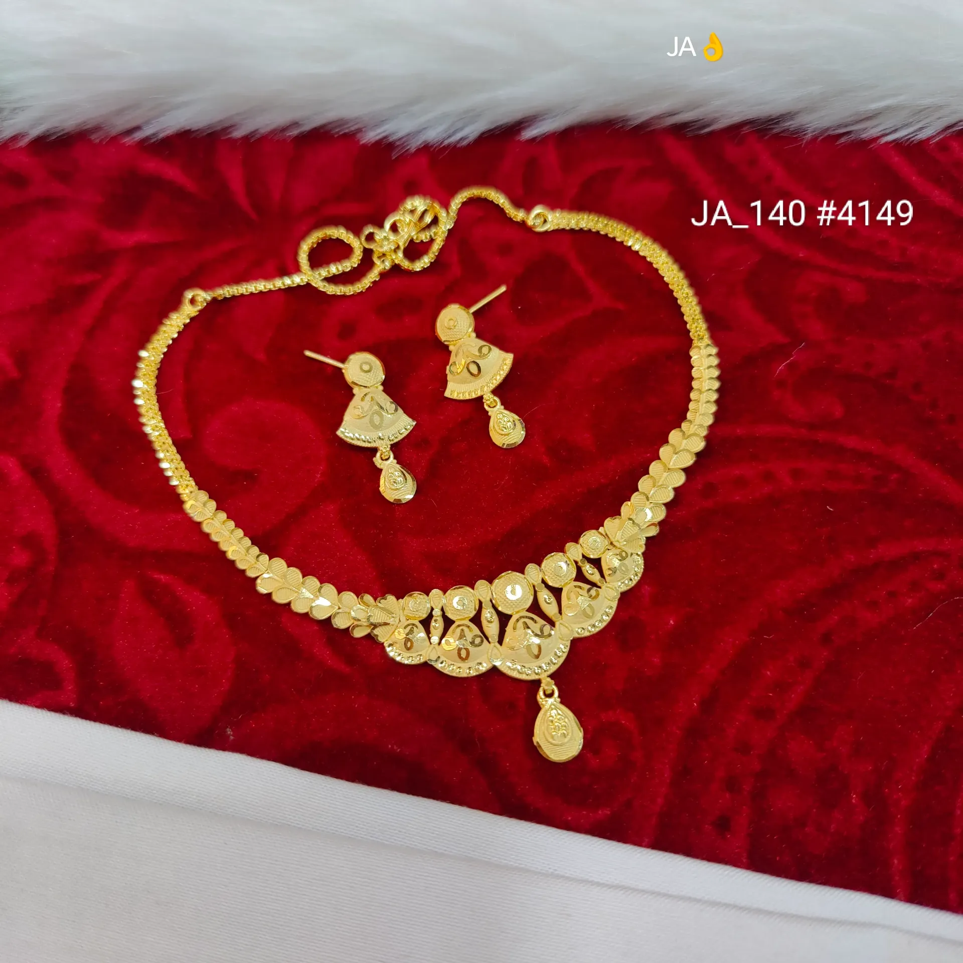 Women's 1 Gram Gold Plated Necklace Set DN-4149