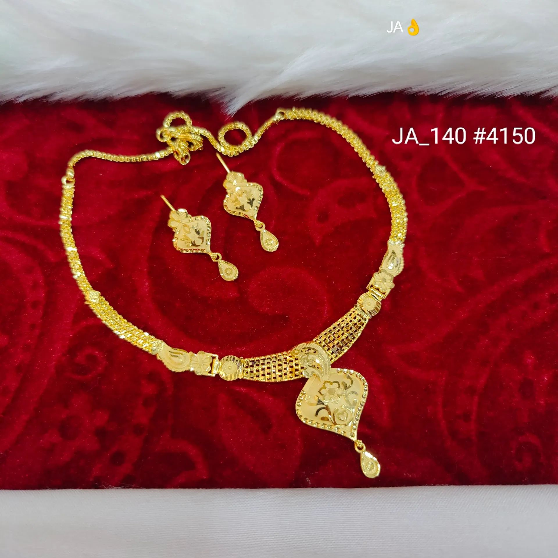 Women's 1 Gram Gold Plated Necklace Set DN-4150