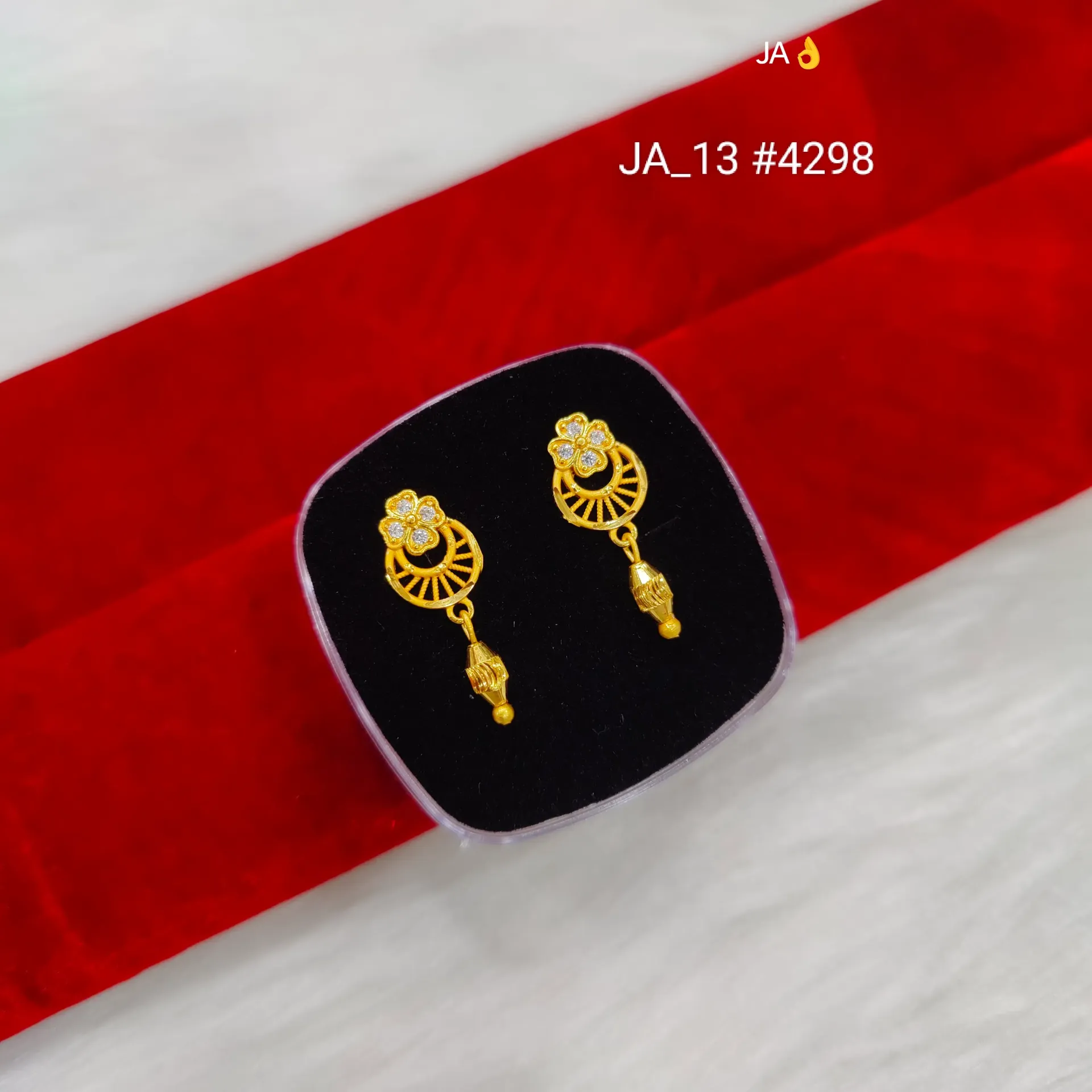 Women’s Gold Plated Designer Floral Earrings DN-4298