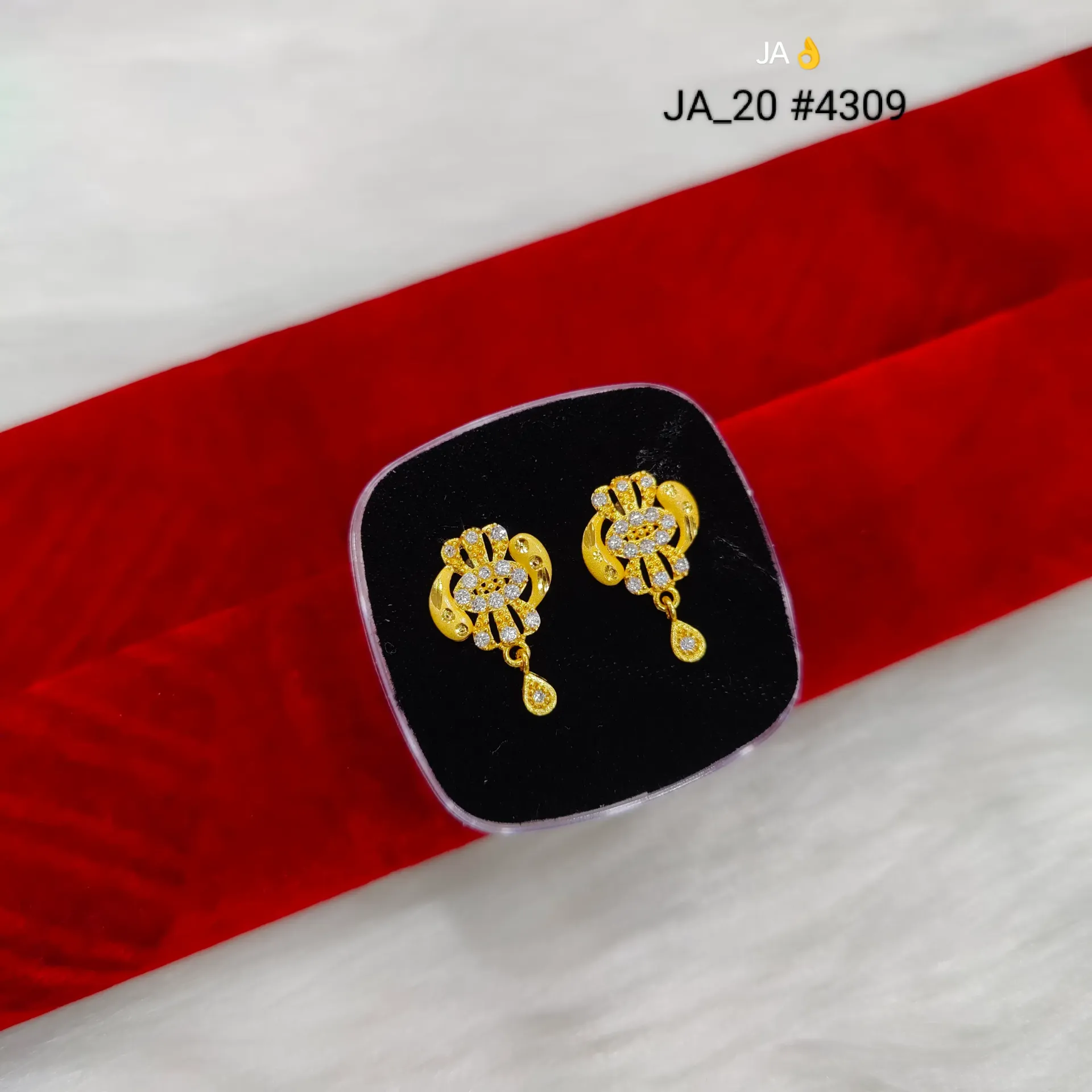 Women’s Gold Plated Floral Designer Earrings DN-4309