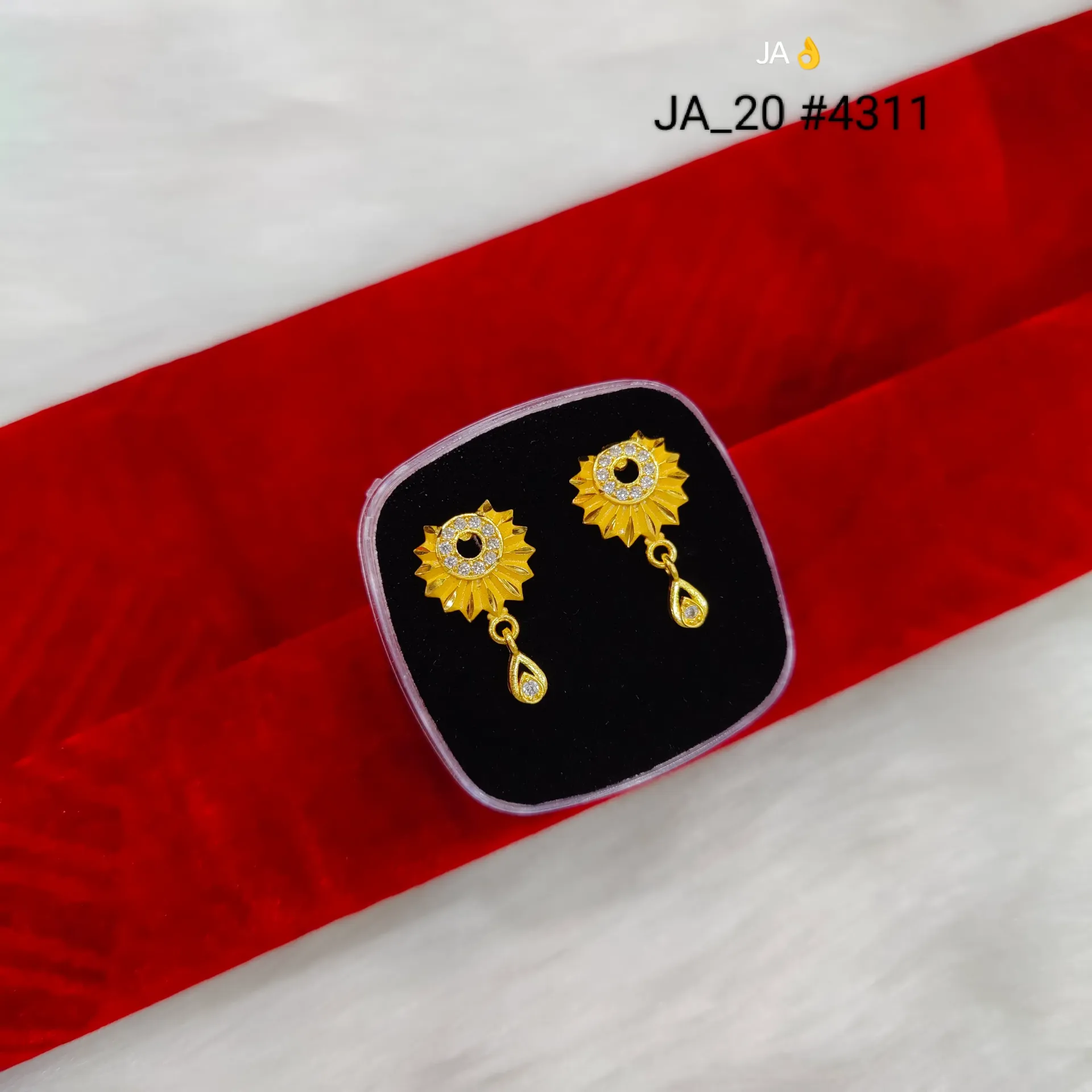 Women’s Gold Plated Sunflower Drop Earrings DN-4311