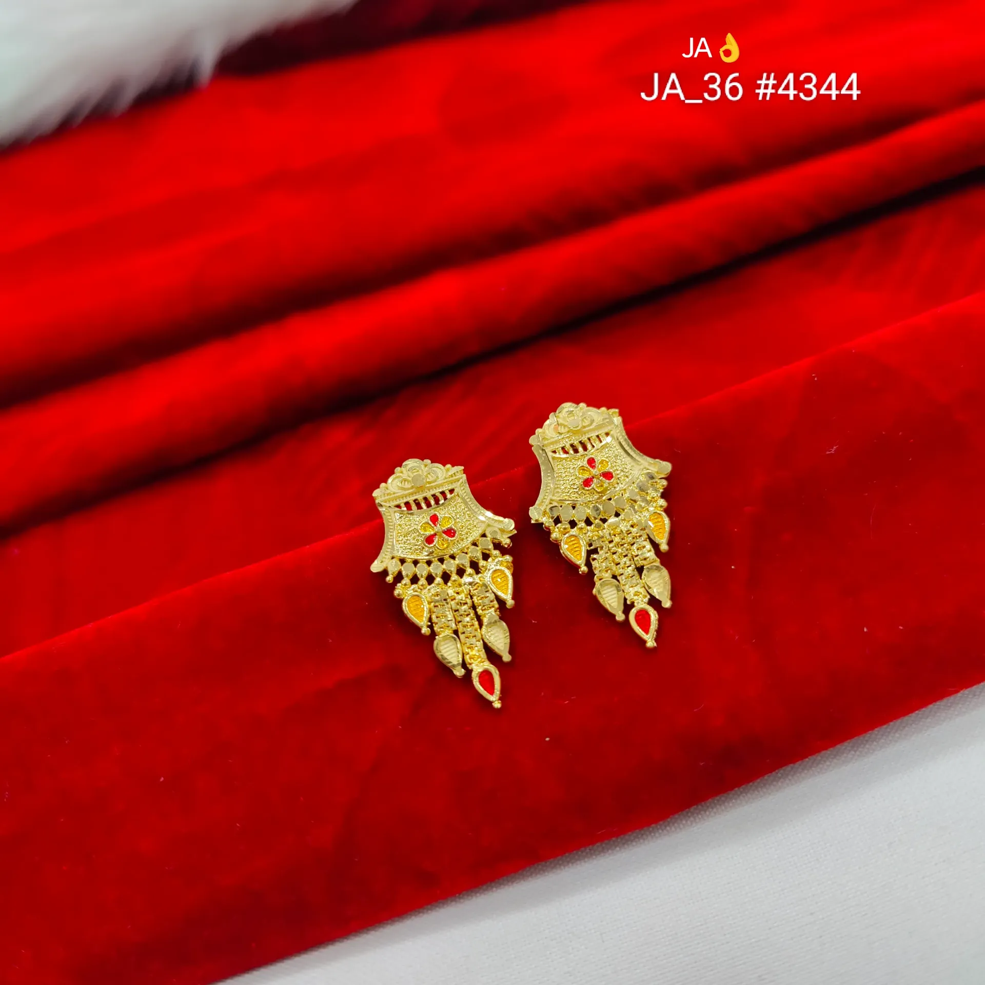 Gold Tone Traditional Floral Designer Earrings DN-4344