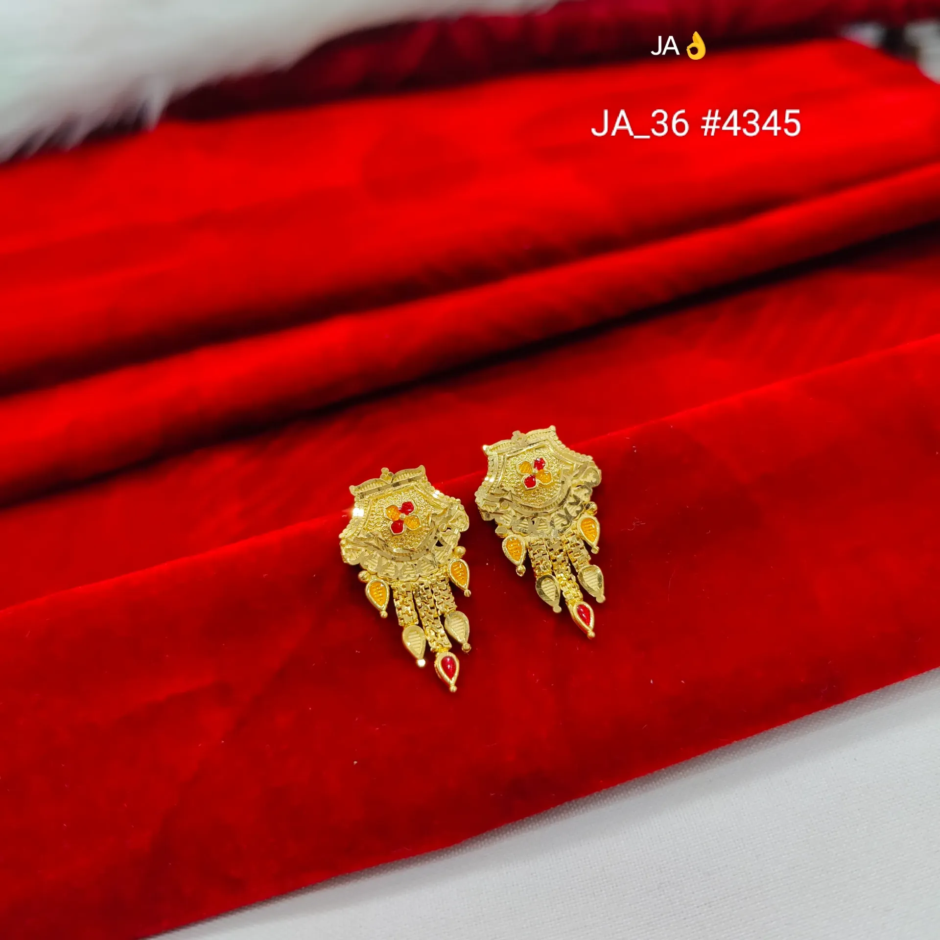 Gold Tone Traditional Floral Designer Drop DN-4345