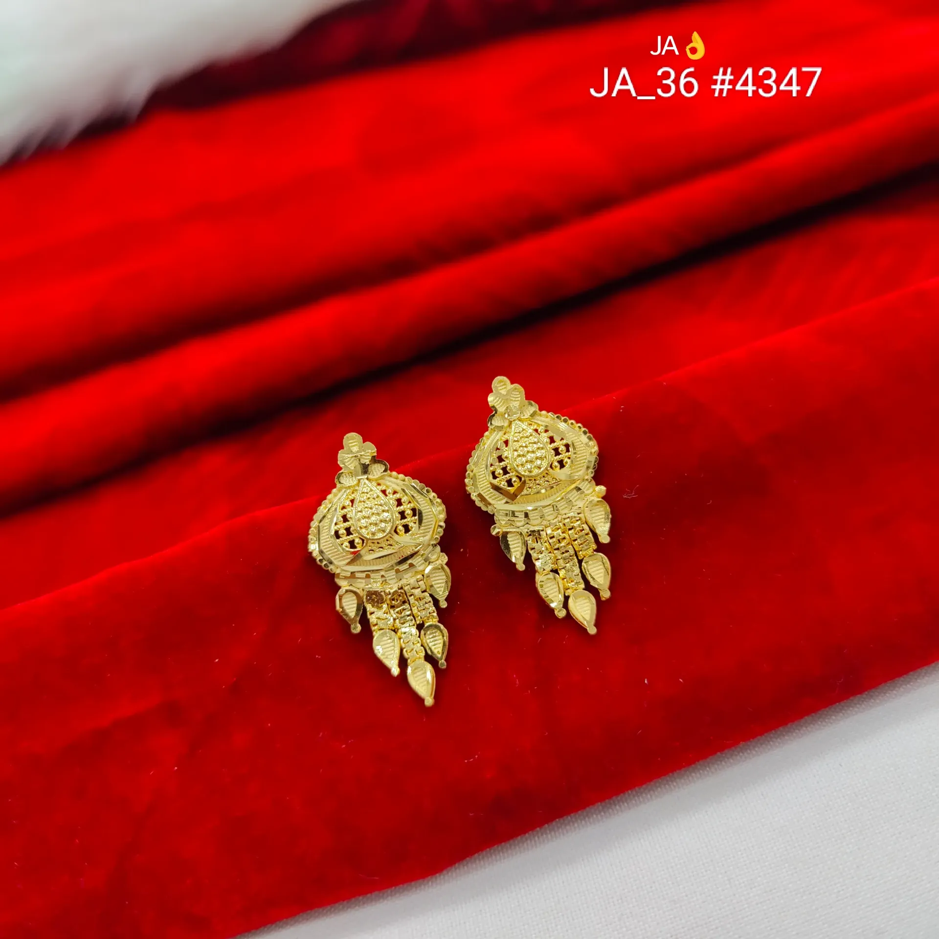 Gold Tone Traditional Floral Teardrop Earrings DN-4347