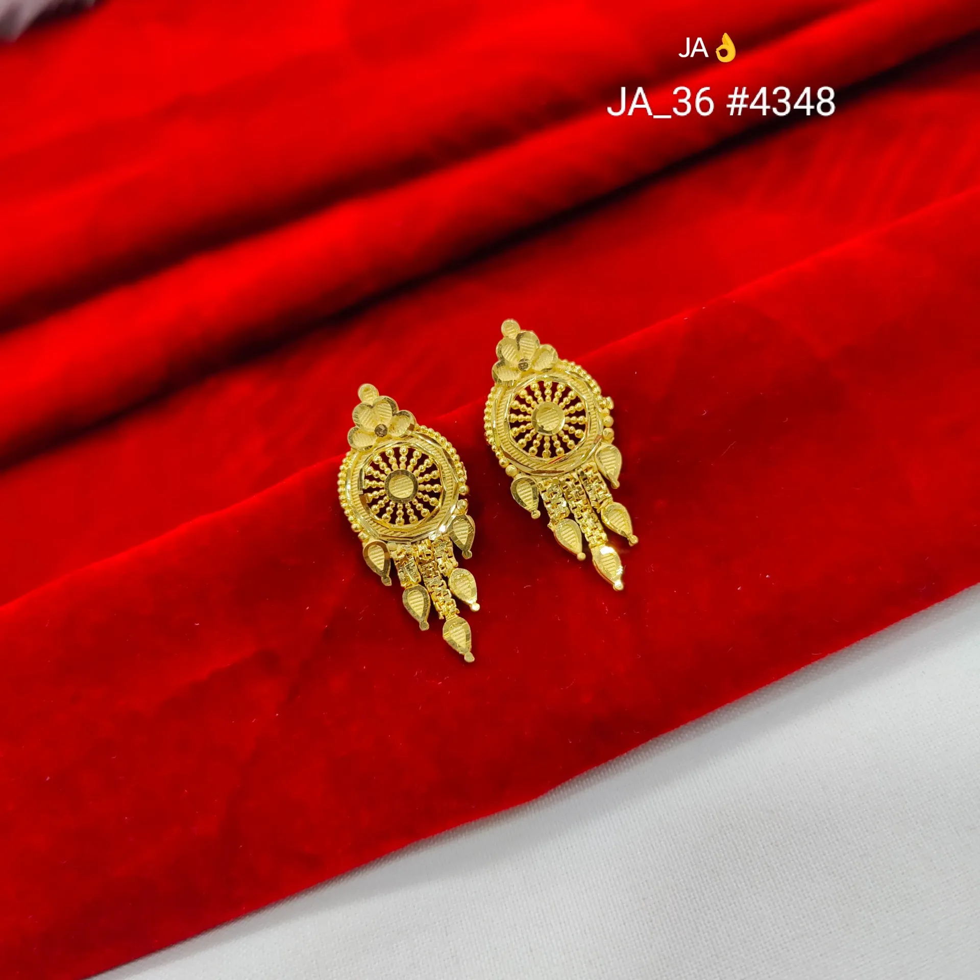 Gold Tone Traditional Round Floral Drop Earrings DN-4348