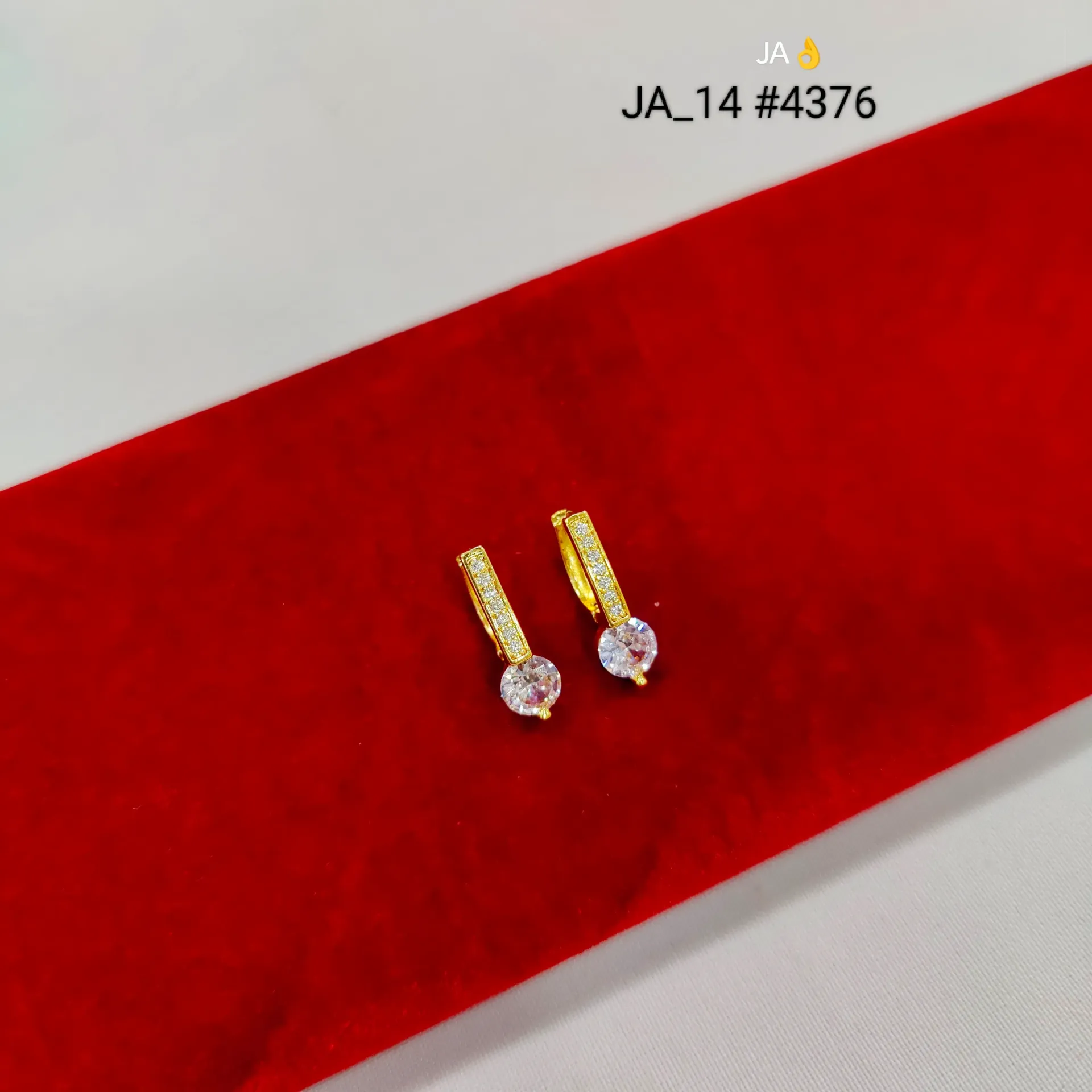 Gold Tone Crystal Drop Earrings DN-4376