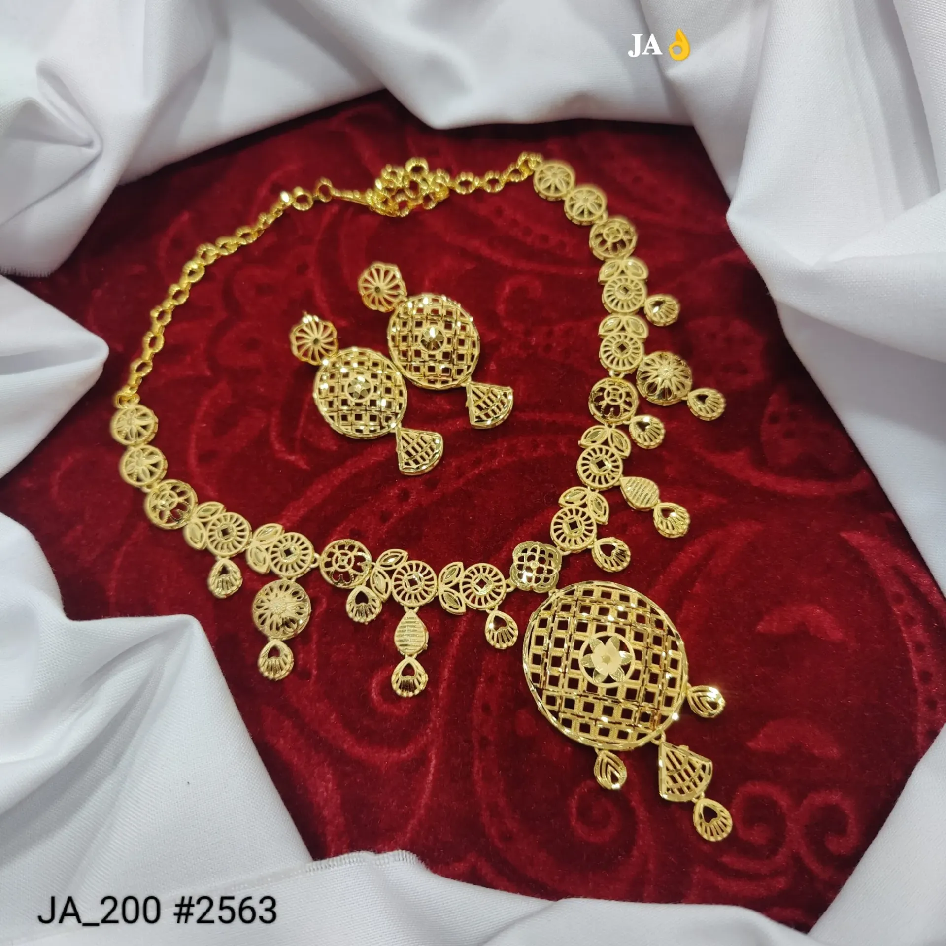 1 Gram Gold Plated Antique Grid Pendant Necklace Set DN-2563
