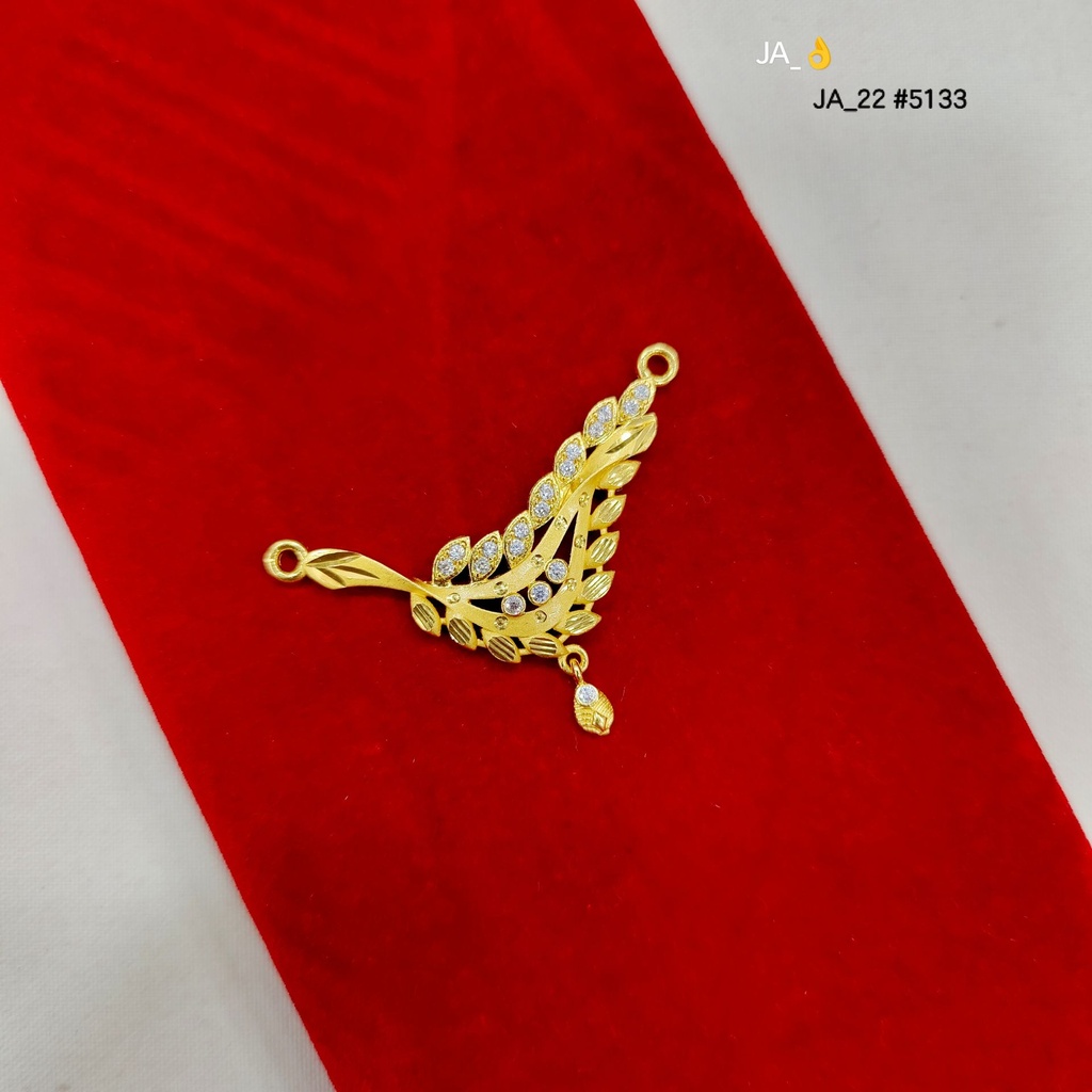 1 Gram Gold-Plated Leaf Design Diamond-Cut Pendant DN-5133