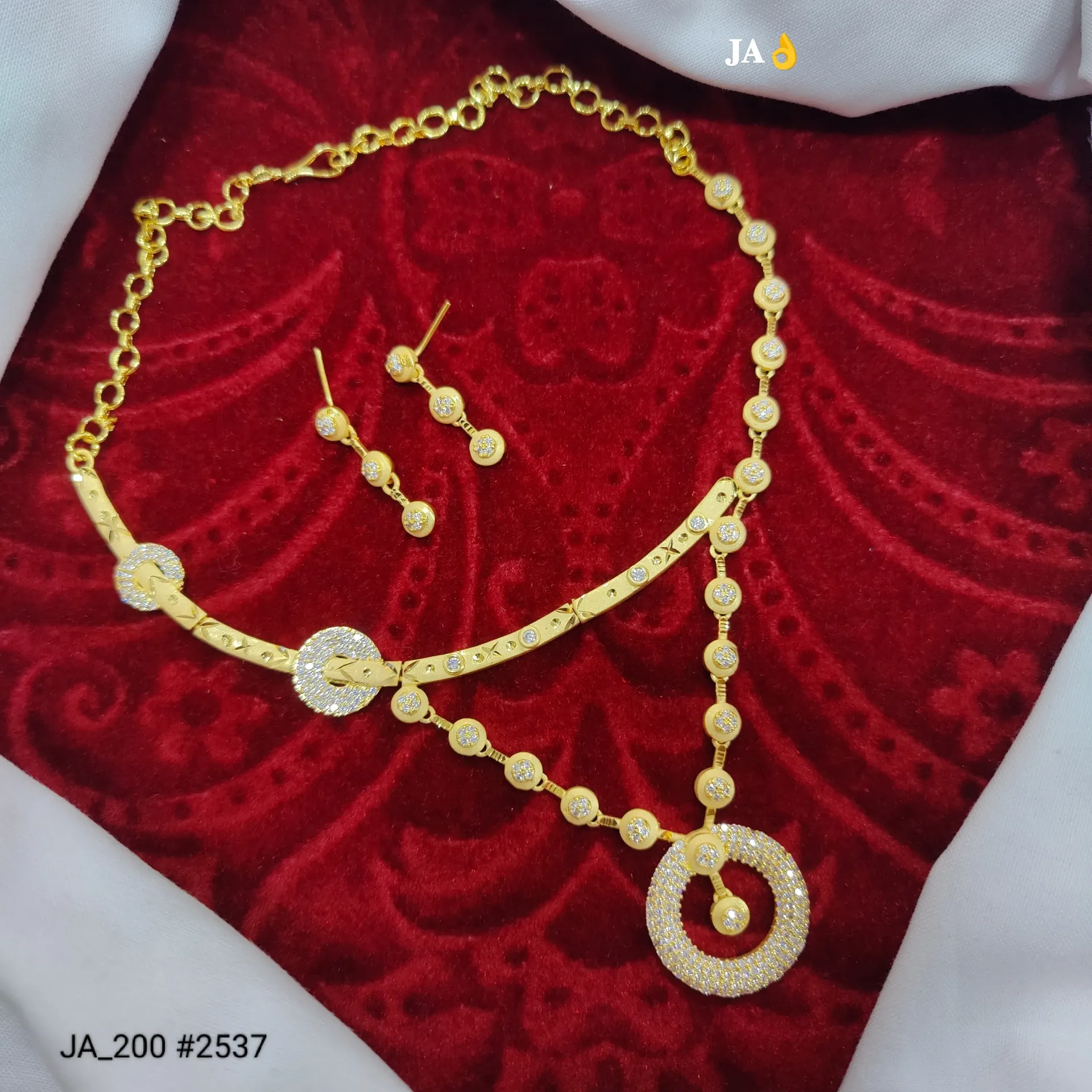 1 Gram Gold Plated Circular Pendant Necklace Set with Stone Chain Design DN-2537