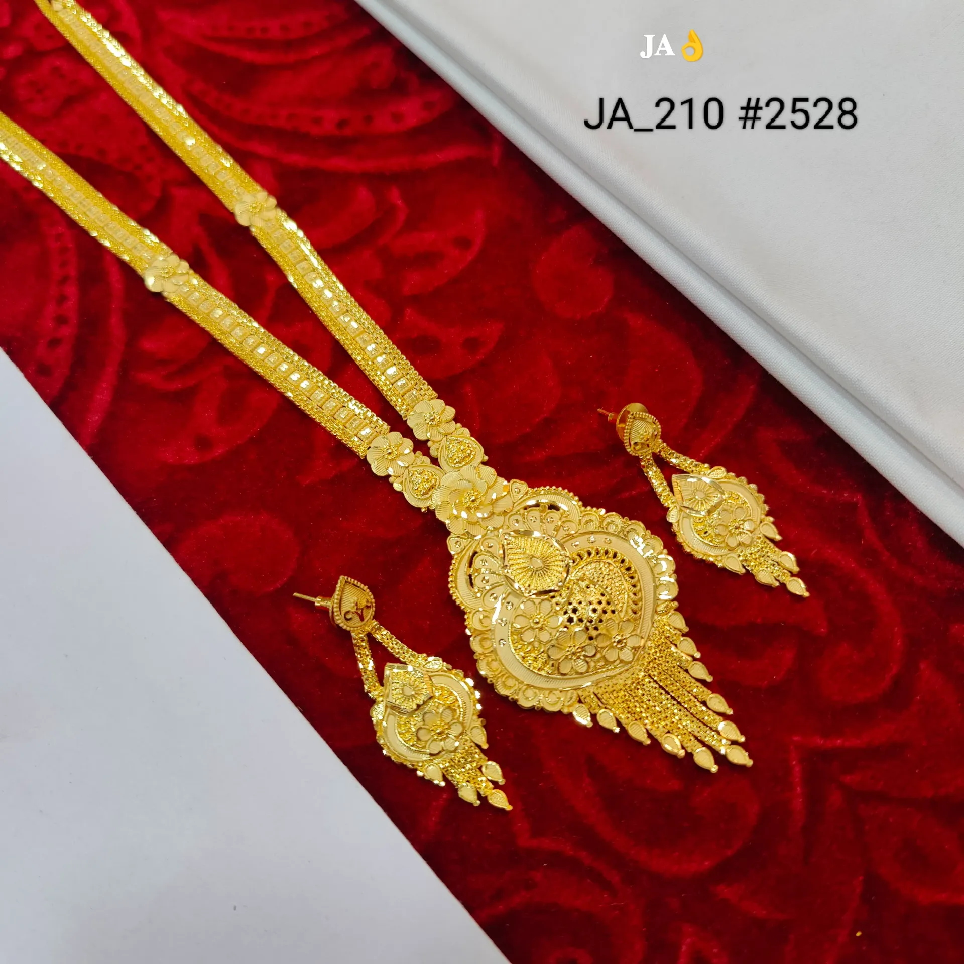 1 Gram Gold Plated Floral Heart Design Traditional Necklace Set With Earring DN-2528