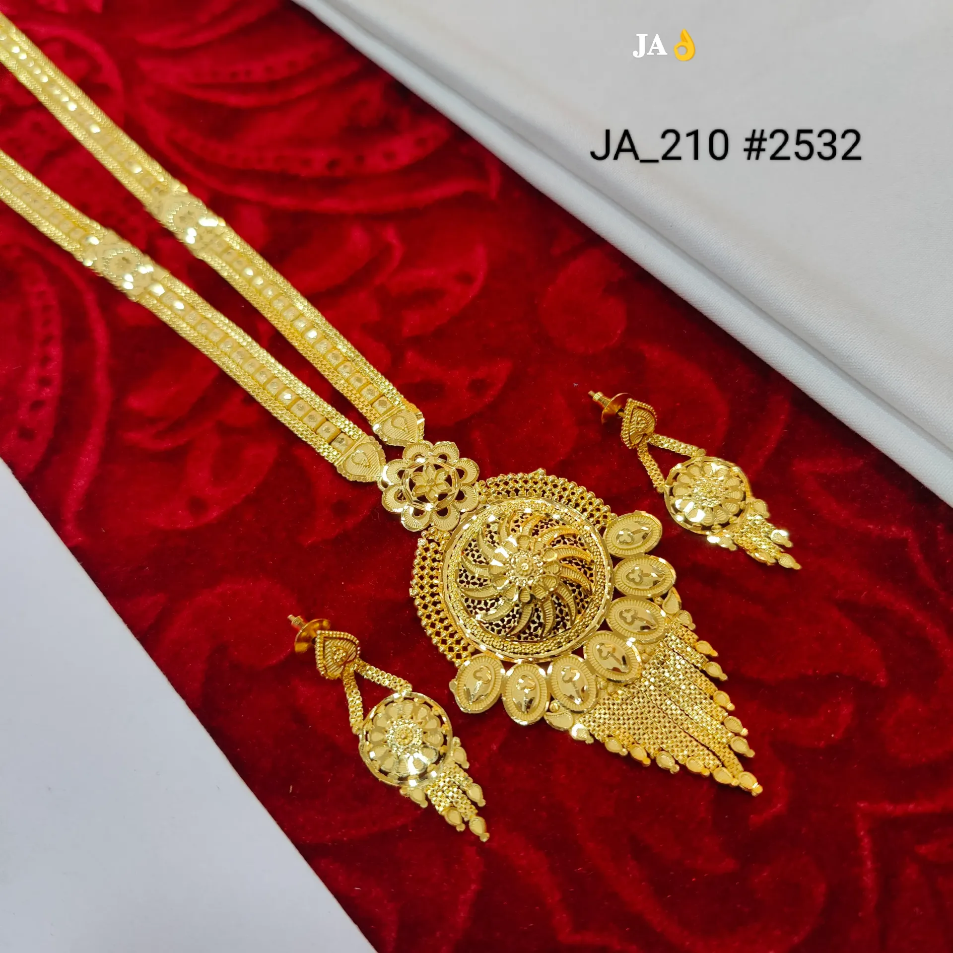 1 Gram Gold Plated Floral Wheel Design Traditional Necklace Set DN-2532