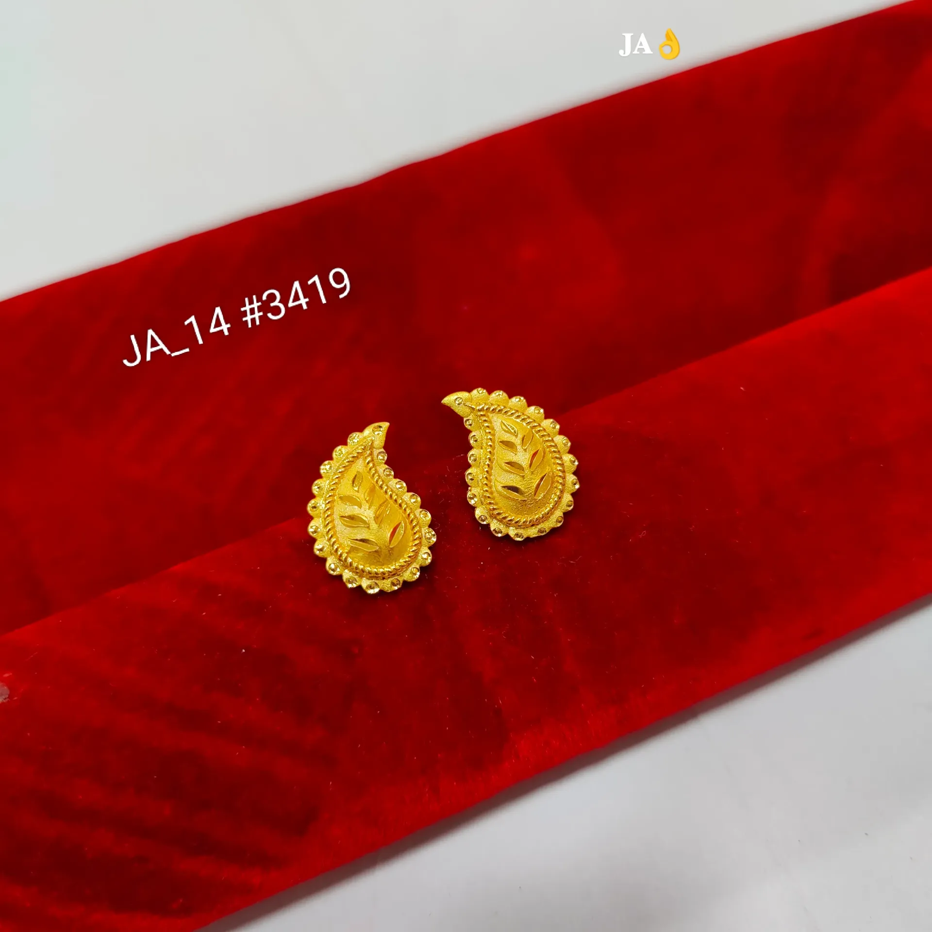 Classic Paisley Gold Finish Stud Earrings DN-3419