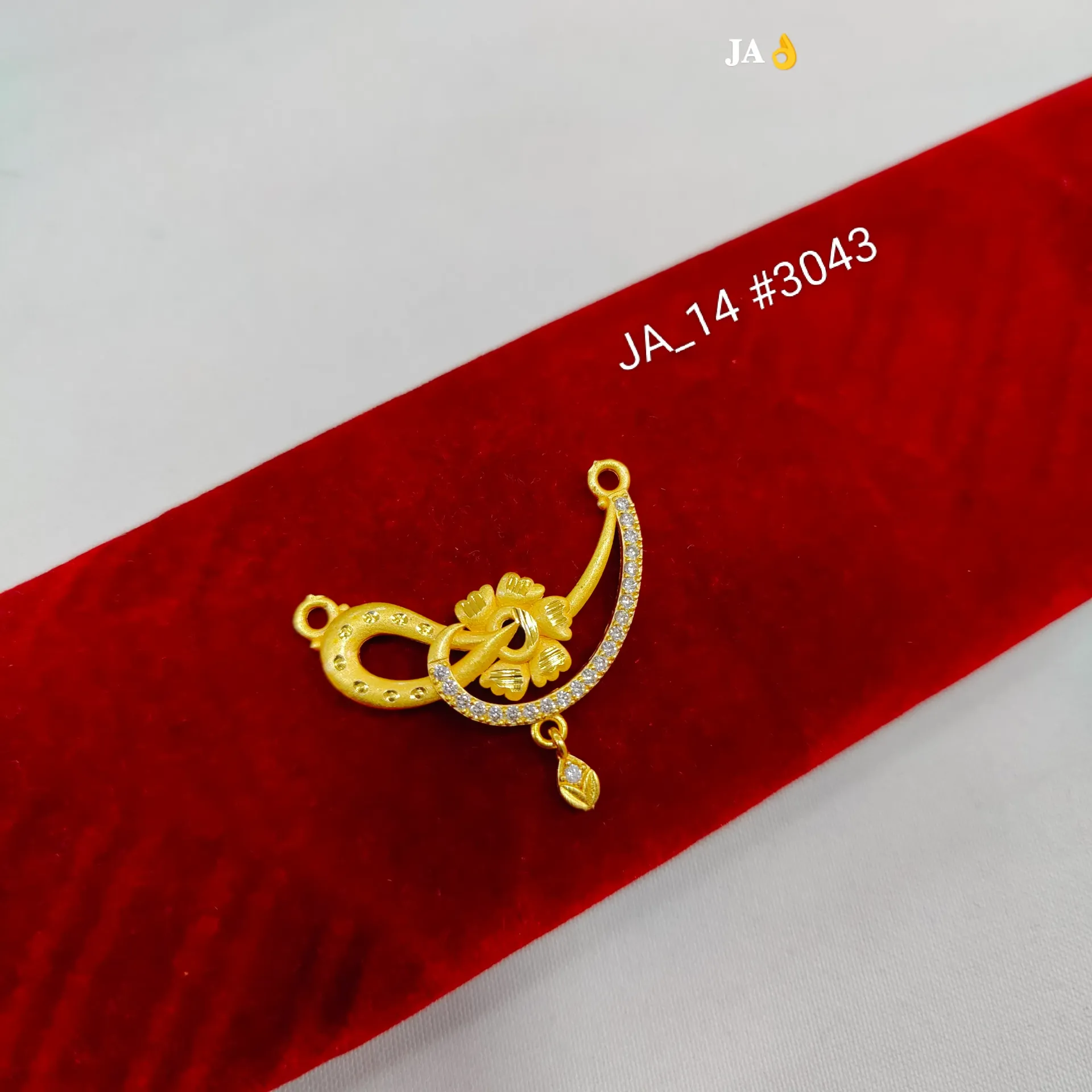Traditional Gold Plated Crescent Temple Pendant Connector Charm DN-3043